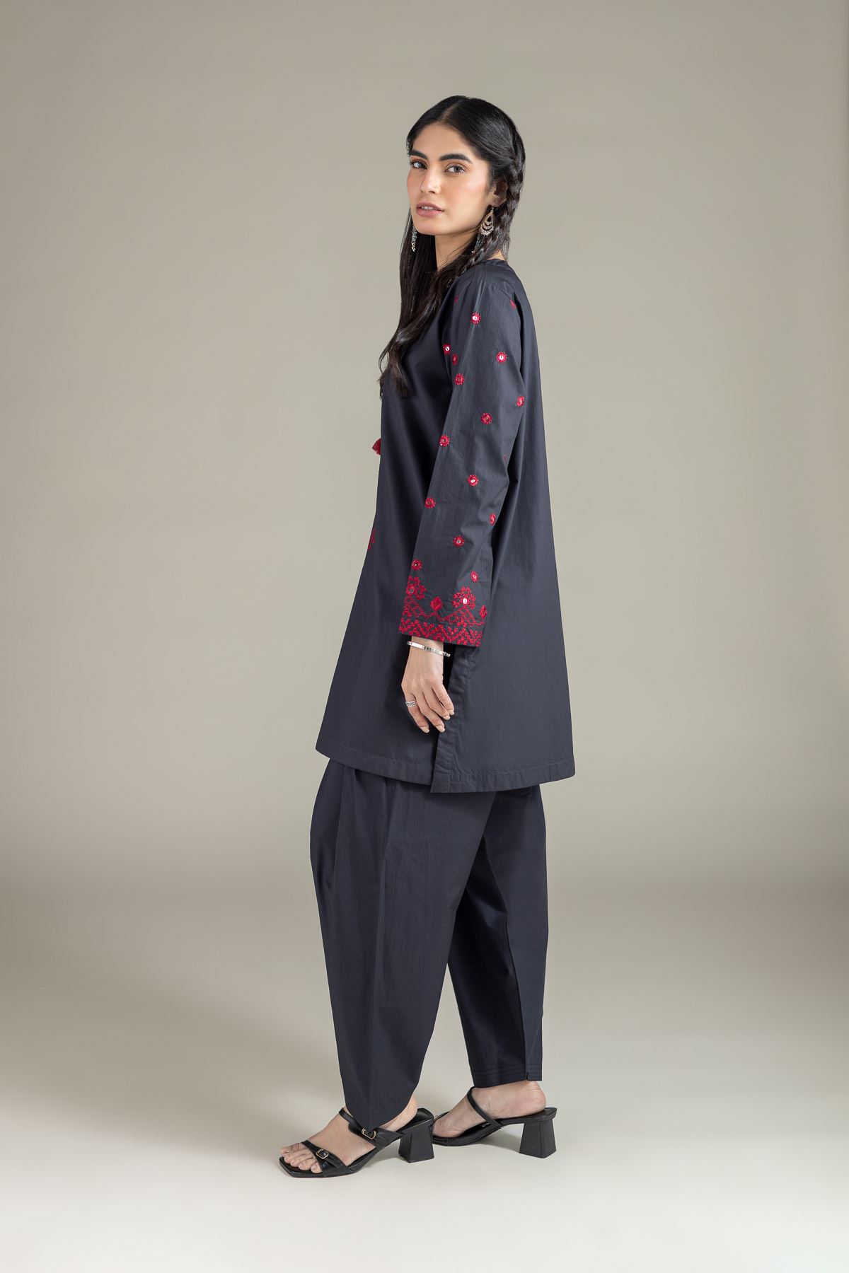 Dyed Raw Silk Shalwar - 25-04E48-07TA-VG