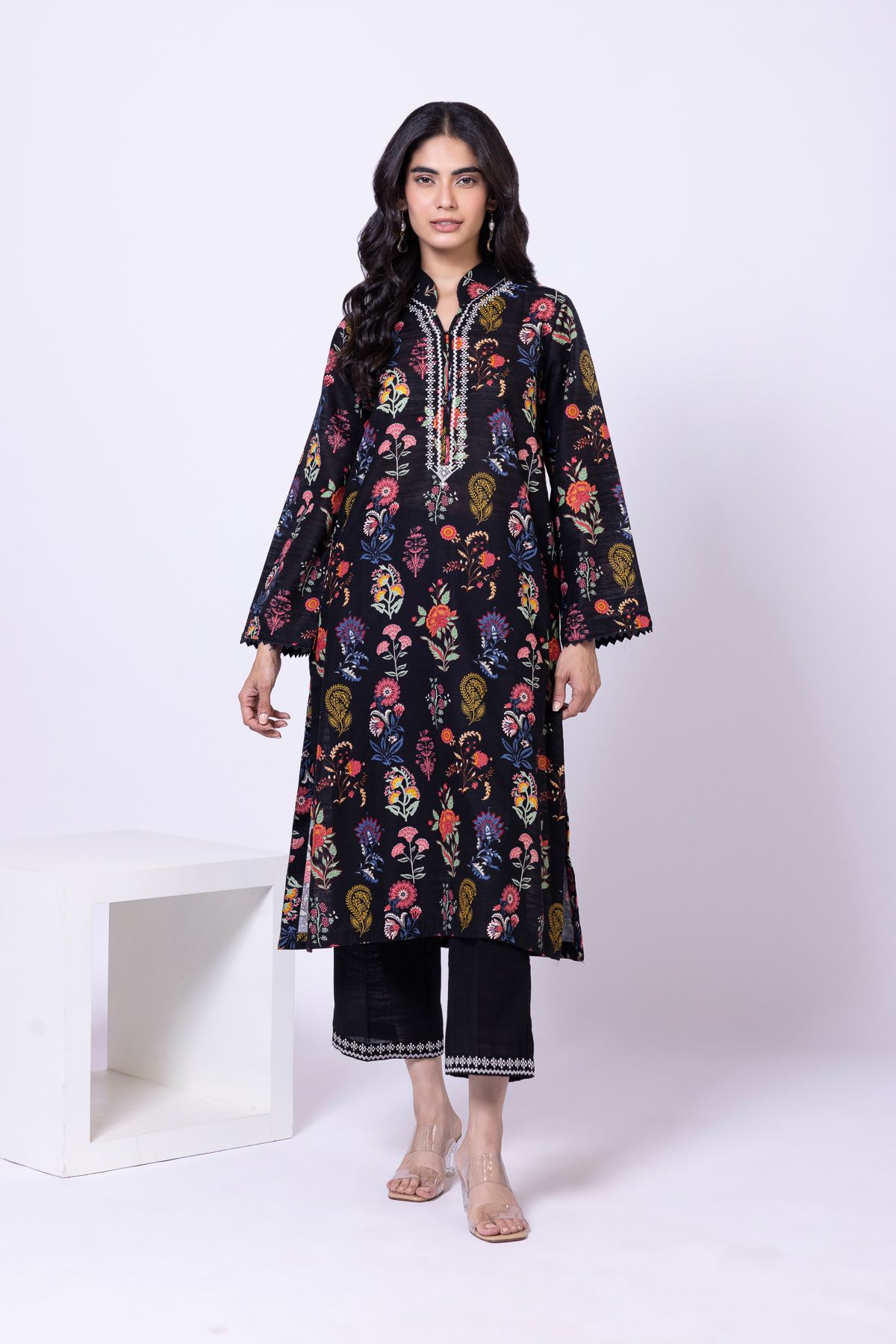 Embroidered Textured Cotton Kurta - 25-10-11E4-06TA-VG