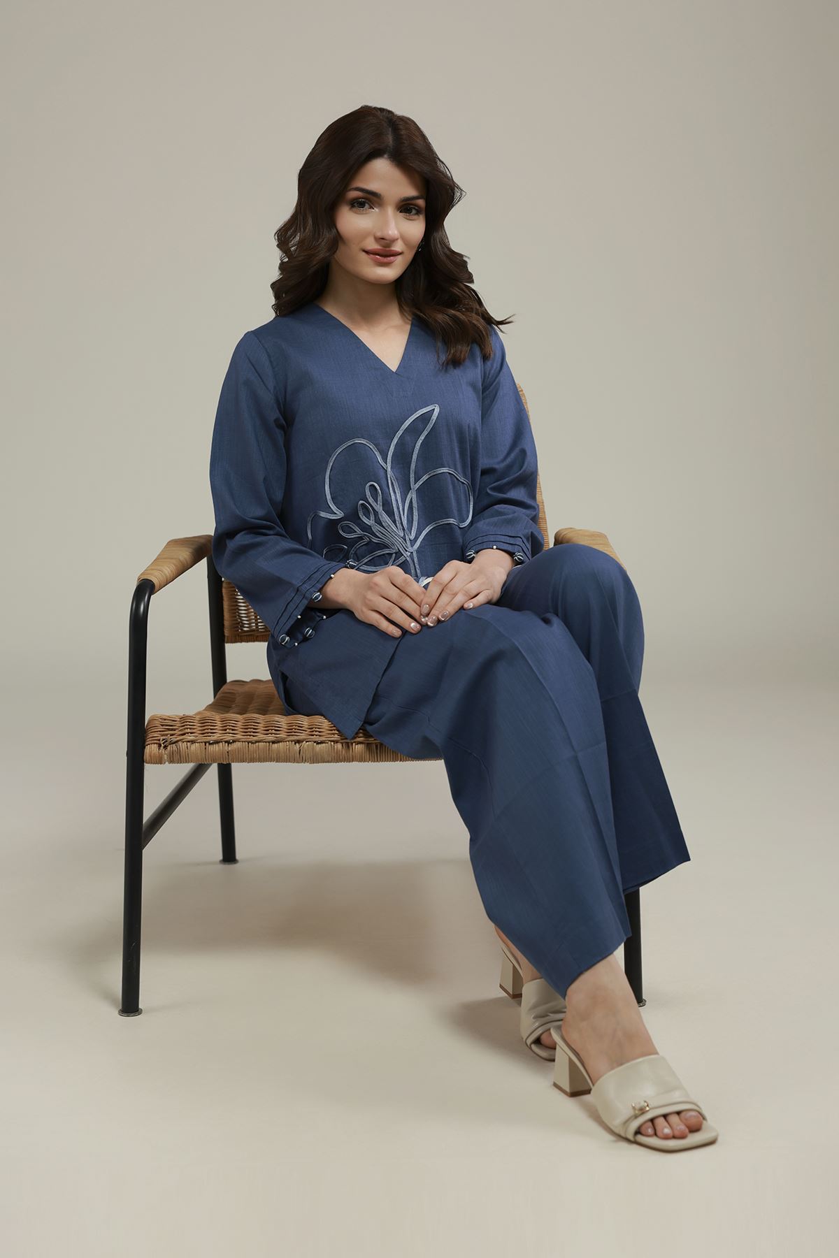 Embroidered Heavy Textured Cotton Floral V-Neck Kurta - 25-10-12E9-02TA-VG