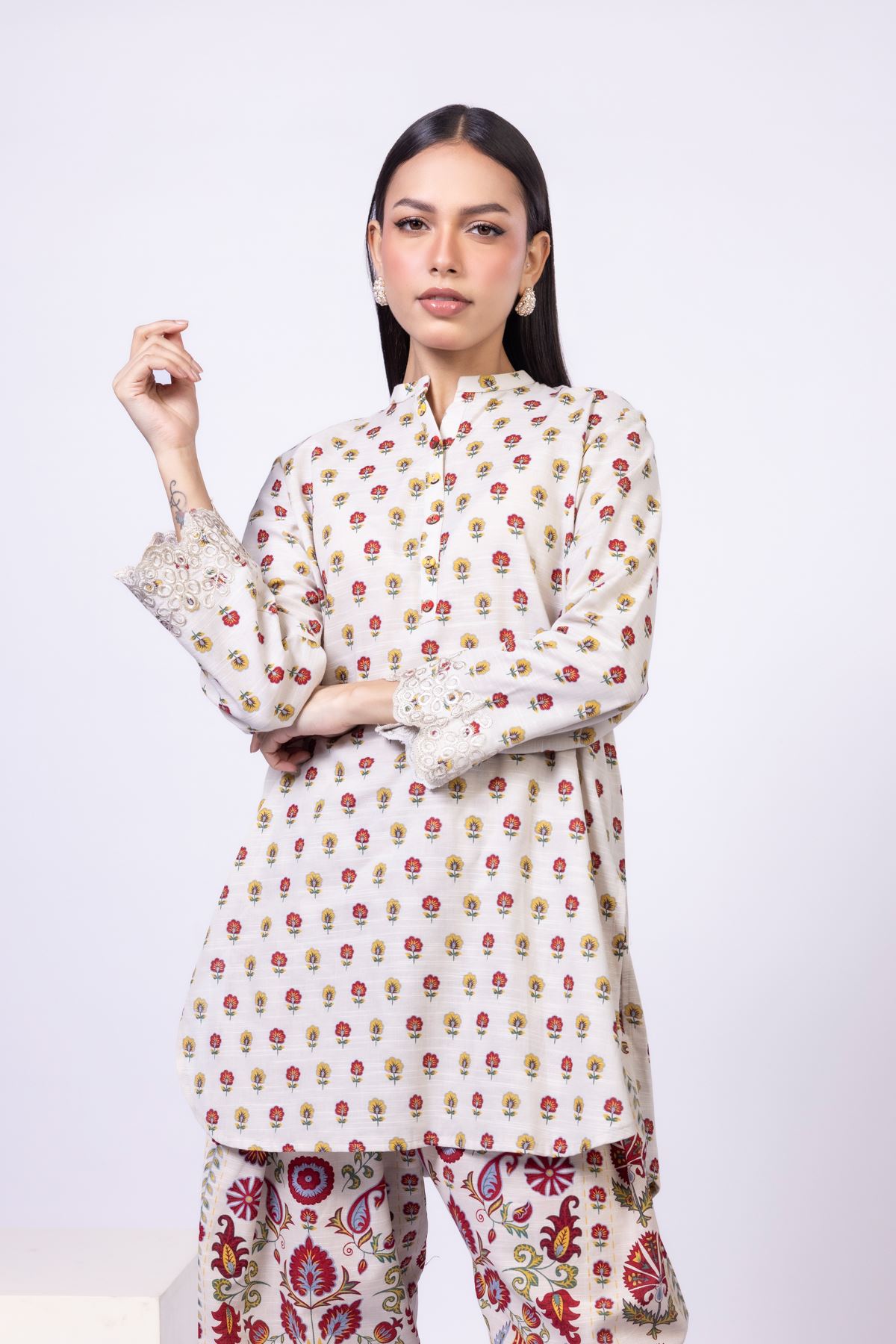 Embroidered Khaddar Kurta - 25-10-11E6-07TA-VG