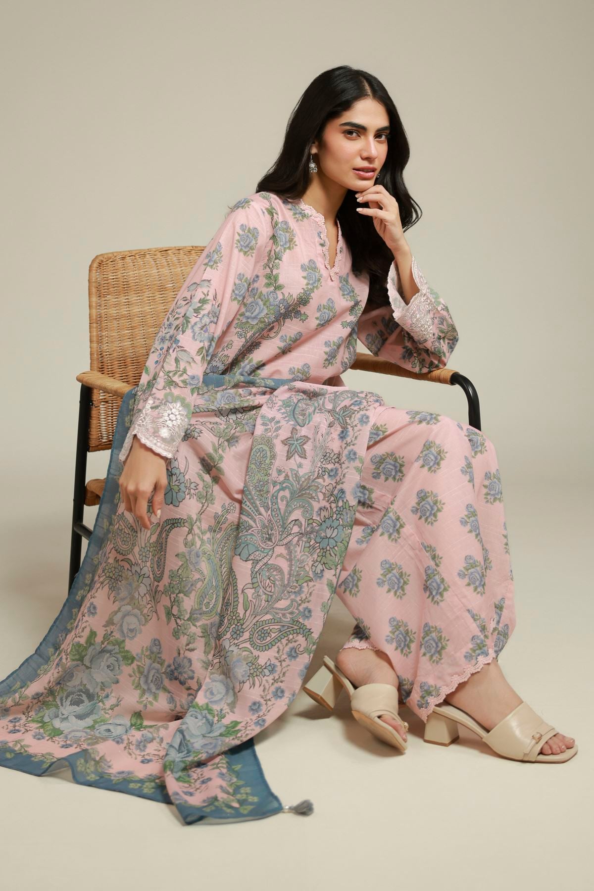 Embroidered Mesuri Tailored 3-Piece Set - T-A22-26-123FF2-VG