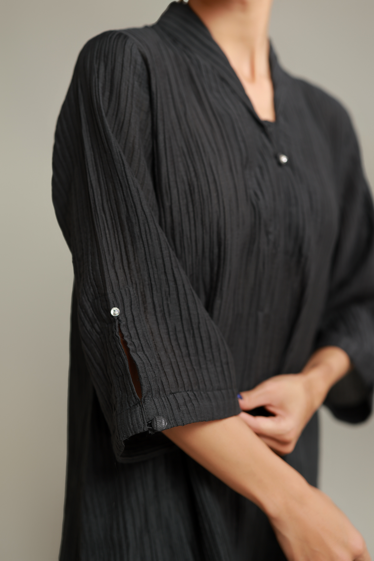 Dyed Blended Crinkle Black Crinkle Kurta - 26-02-1E13-02TA-VG