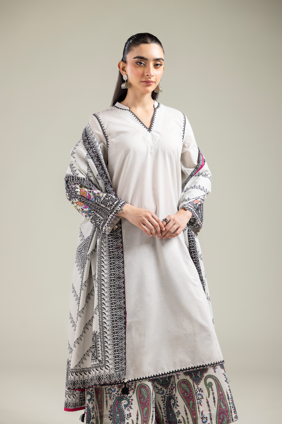 Embroidered Mesuri Geometric Off-White Dupatta - 1-26-142-A-A-VG