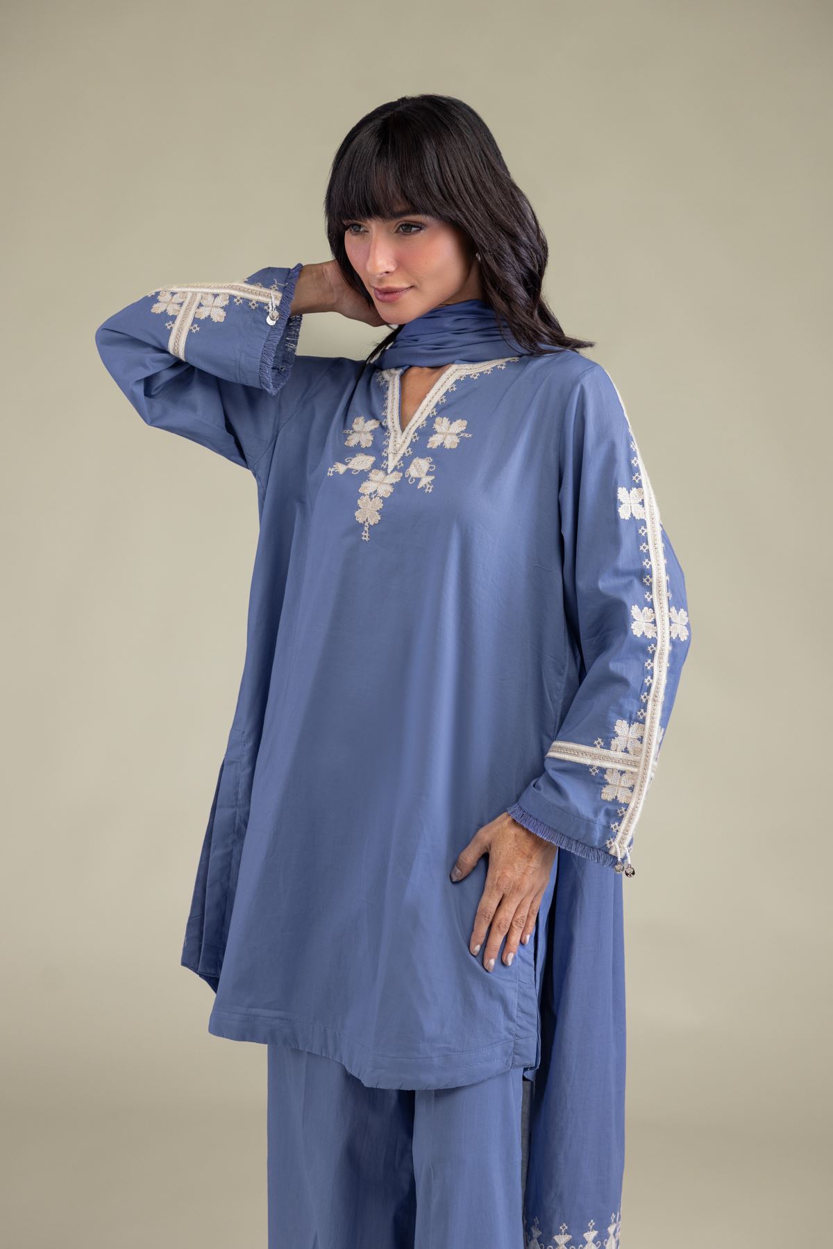 Embroidered Lawn Floral Lawn Dupatta - 25-08-12E8-11TB-VG