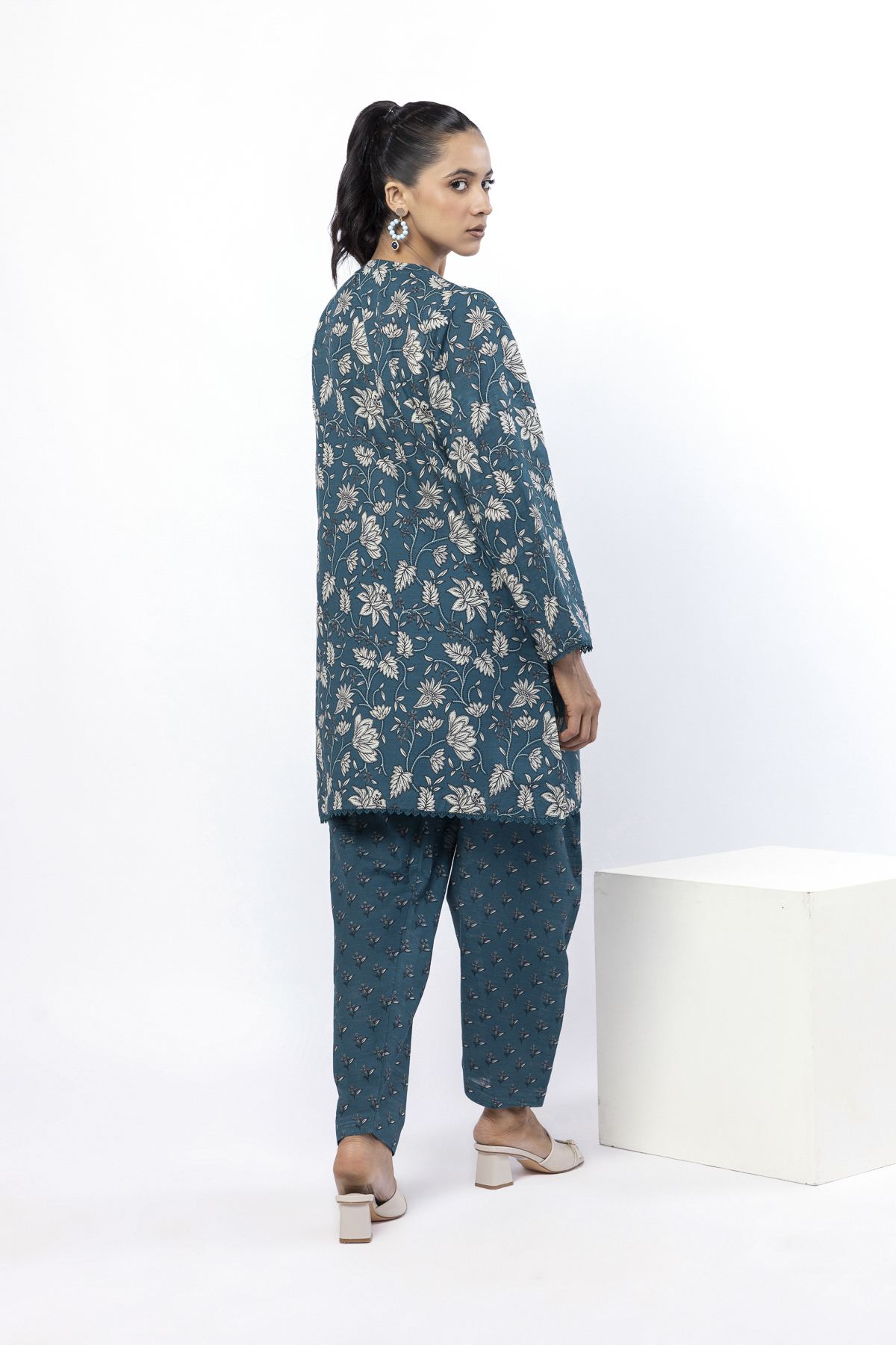 Embroidered Light Khaddar Fabrics 2 Piece | Top and Bottom - KRN02A-VG