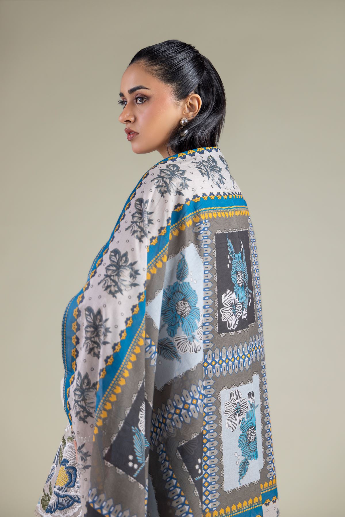 Embroidered Lawn Spring Lawn Dupatta - 1-26-129-B-C-VG