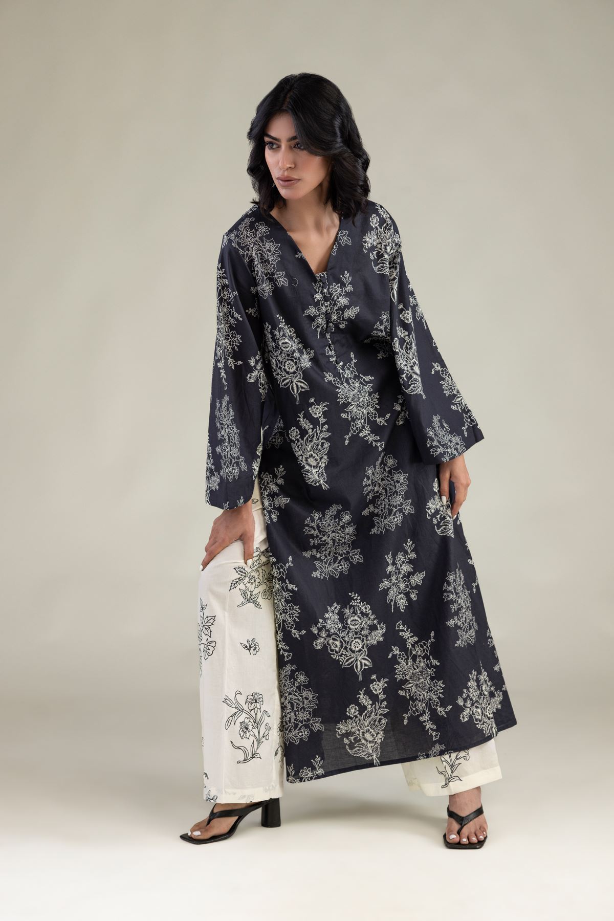 Embroidered Cambric Floral Cambric Pants - 1-26-102-A-F-VG
