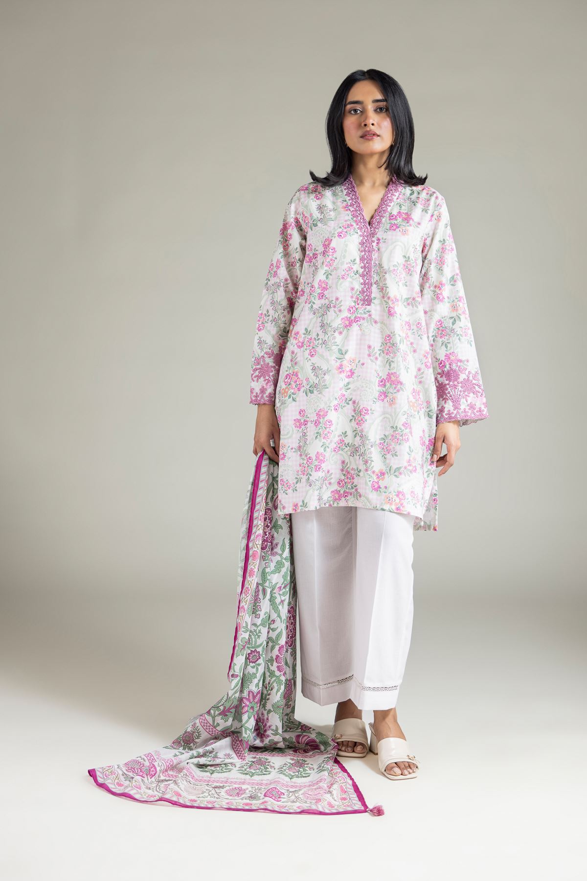 Embroidered Textured Lawn 3-Piece Tailored Lawn - T-A112-26-122EI2-VG