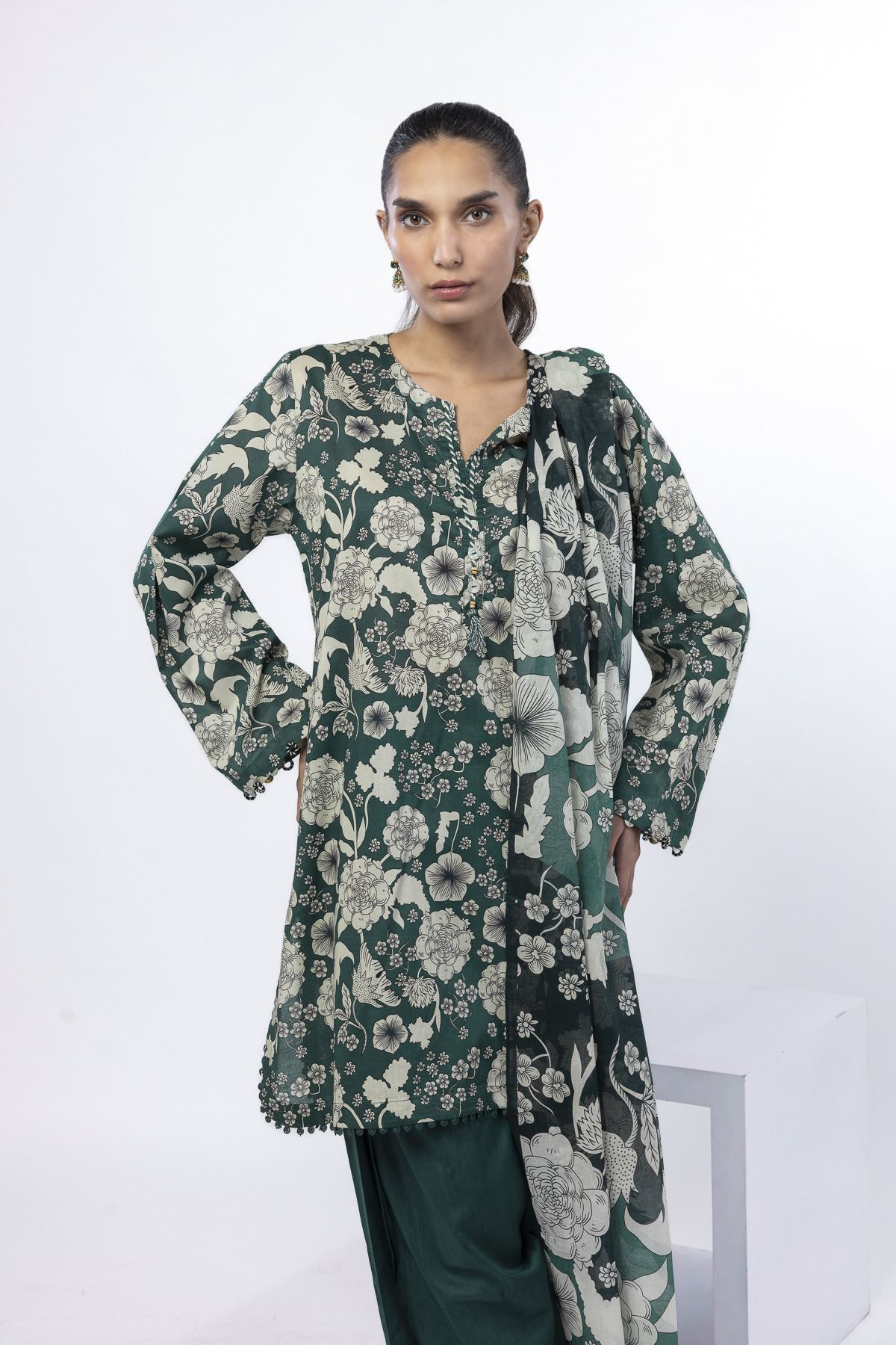 Printed Lawn Fabrics 3 Piece - KW32B-VG