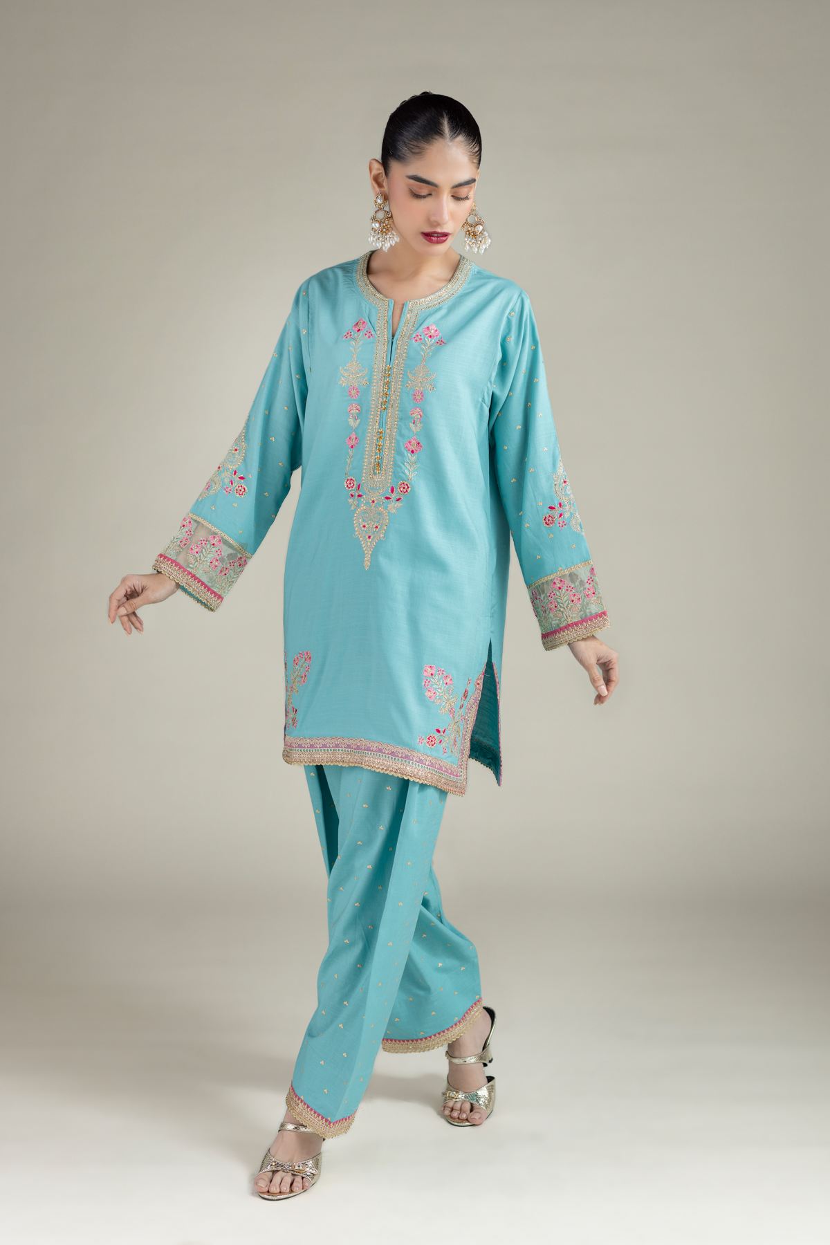 Embroidered Raw Silk Kurta - 25-09-11E3-07TA-VG