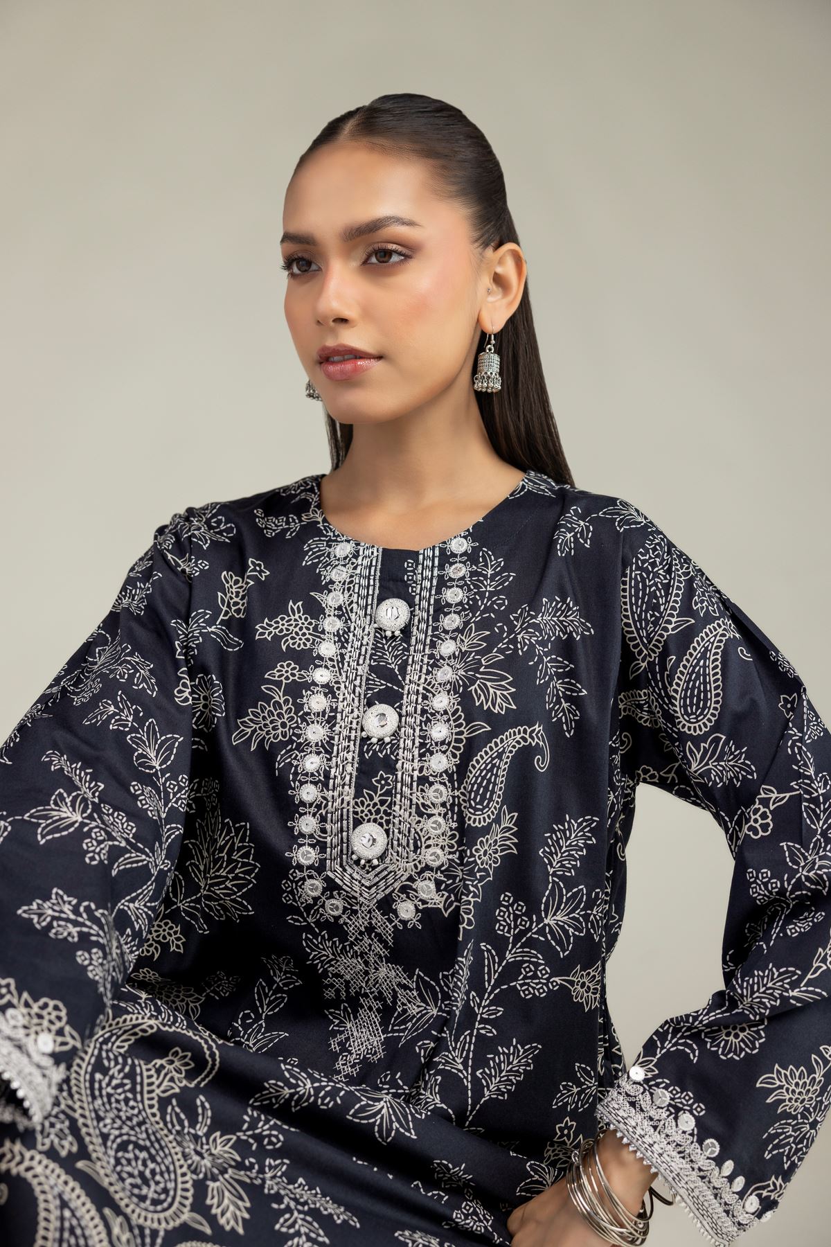 Embroidered Cotton Viscose Floral Paisley Kurta - T-A11-26-104FB2-VG