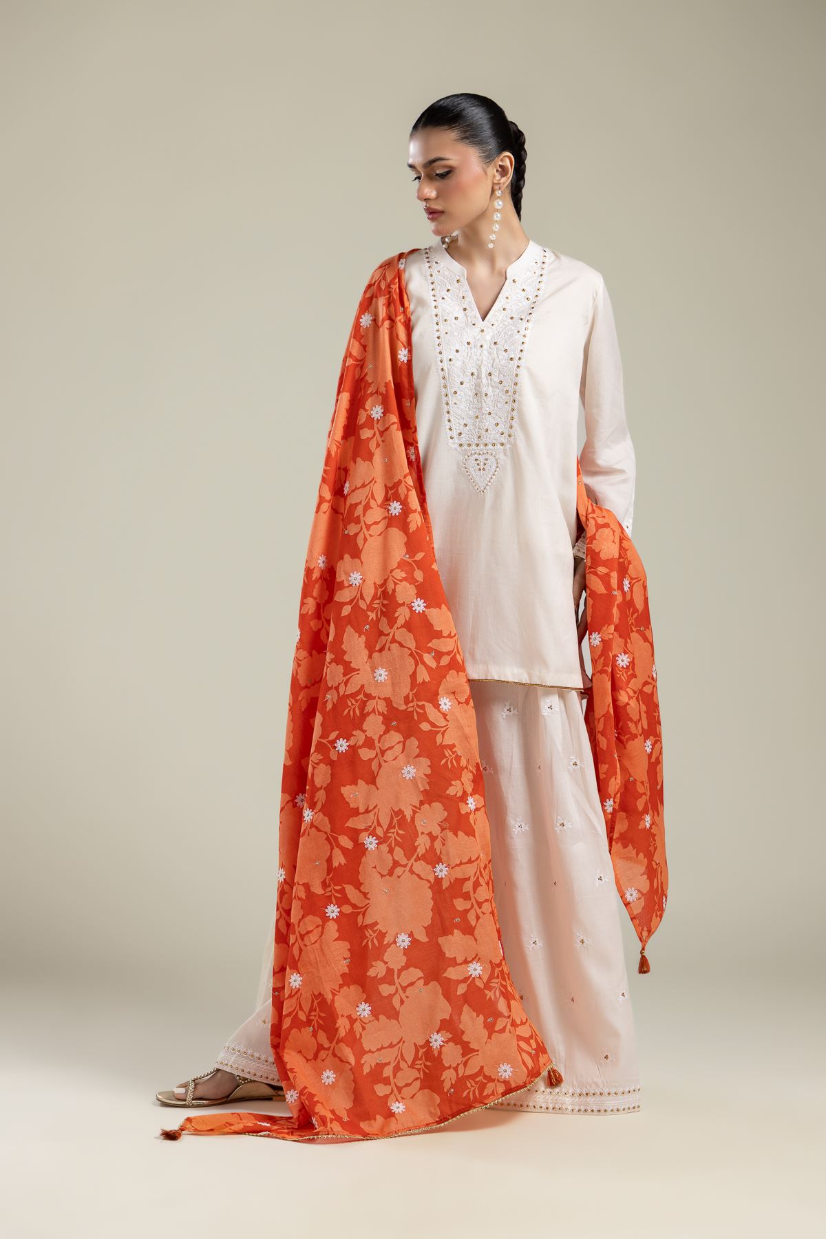 Embroidered Textured Weave Orange Floral Dupatta - 25-12-2E5-09TB-VG