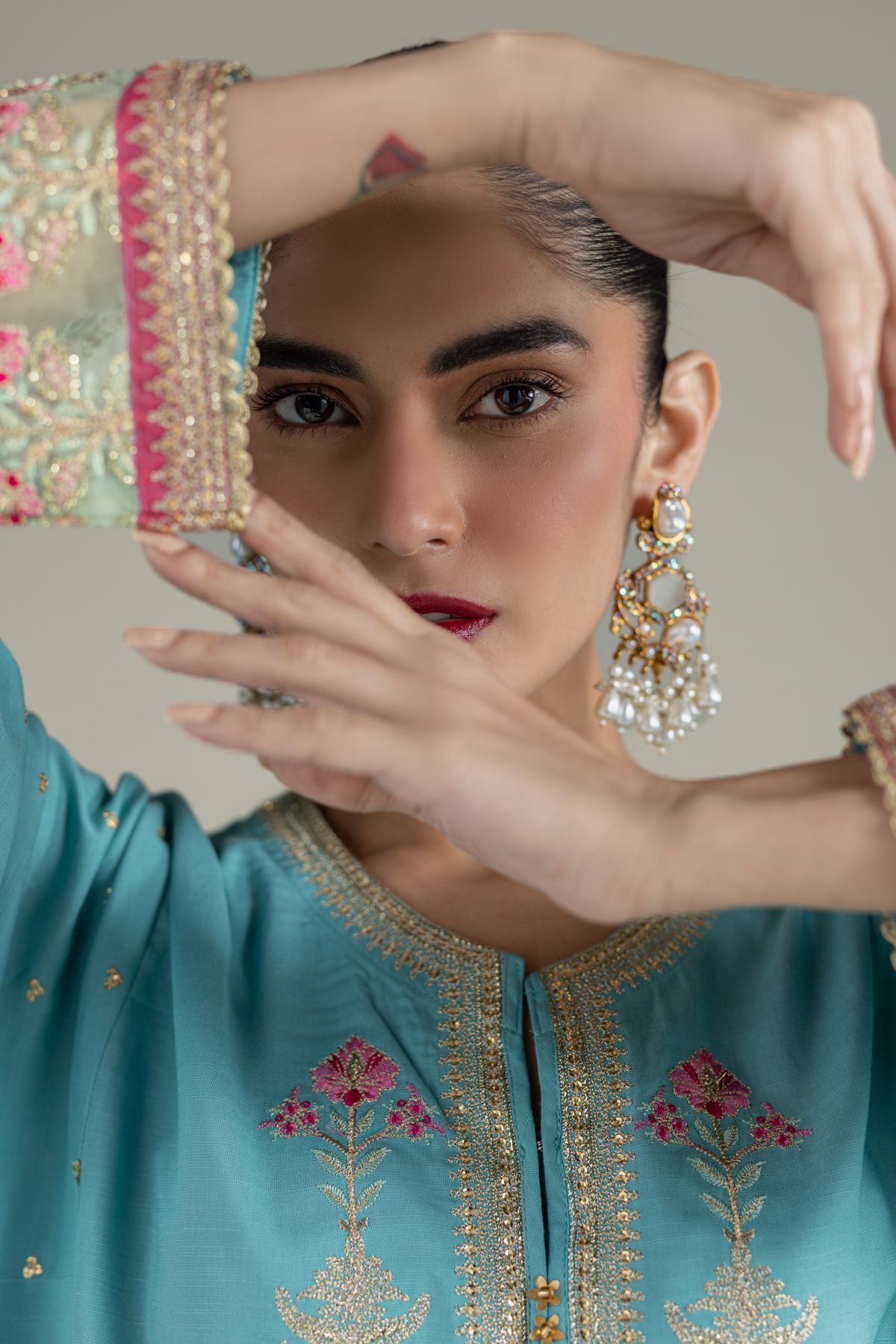 Embroidered Raw Silk Kurta - 25-09-11E3-07TA-VG