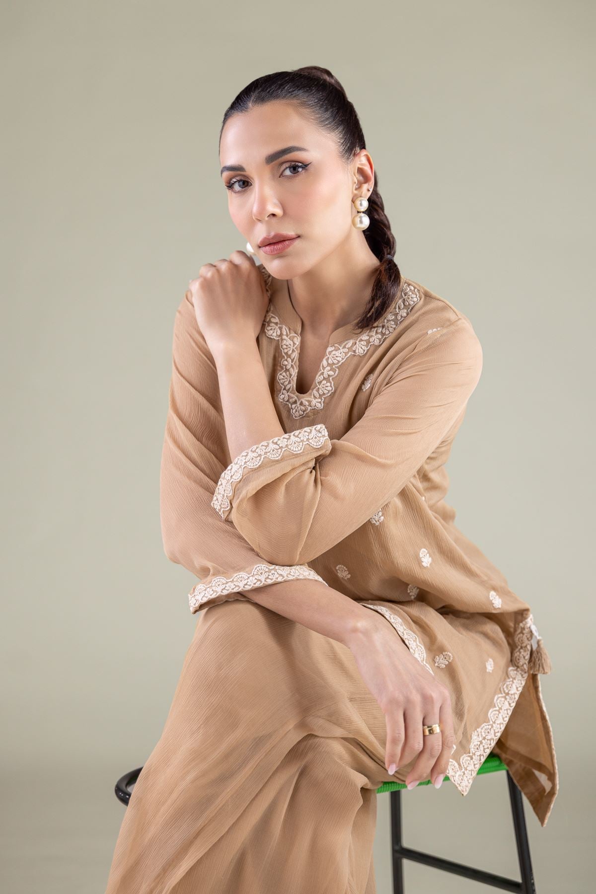 Embroidered Chiffon Floral Scalloped Kurta - 25-00-X2-08TB-VG