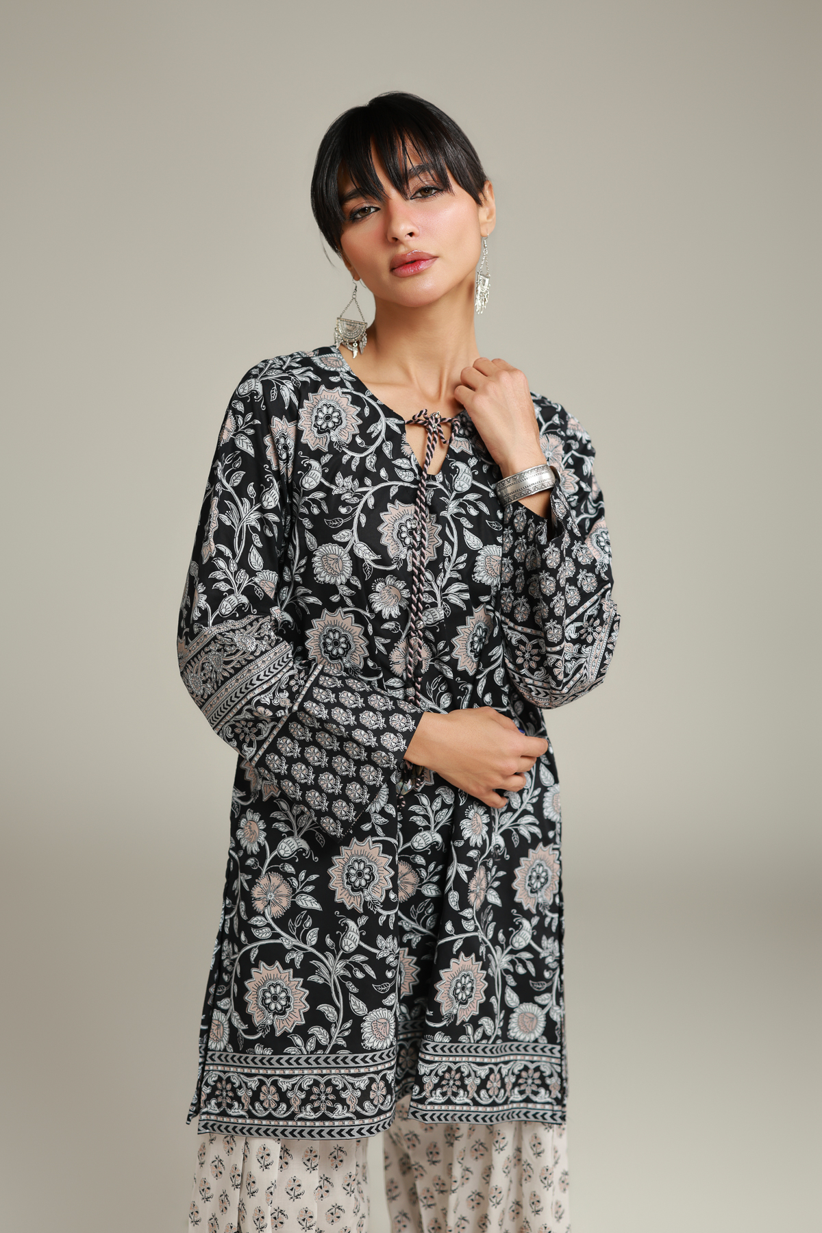 Printed Cambric Floral Black Kurta - 8-26-202-A-D1-VG
