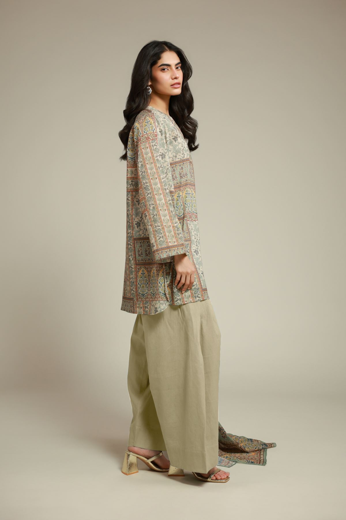 Printed Cambric Tailored Cambric Set - T-A33-26-112FC1-VG