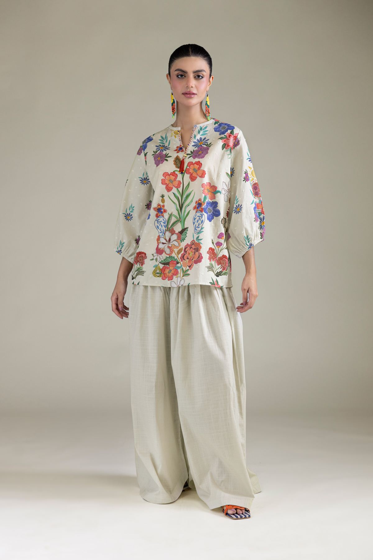 Embroidered Cambric Short Cambric Blouse - 1-26-211-A-A2-VG