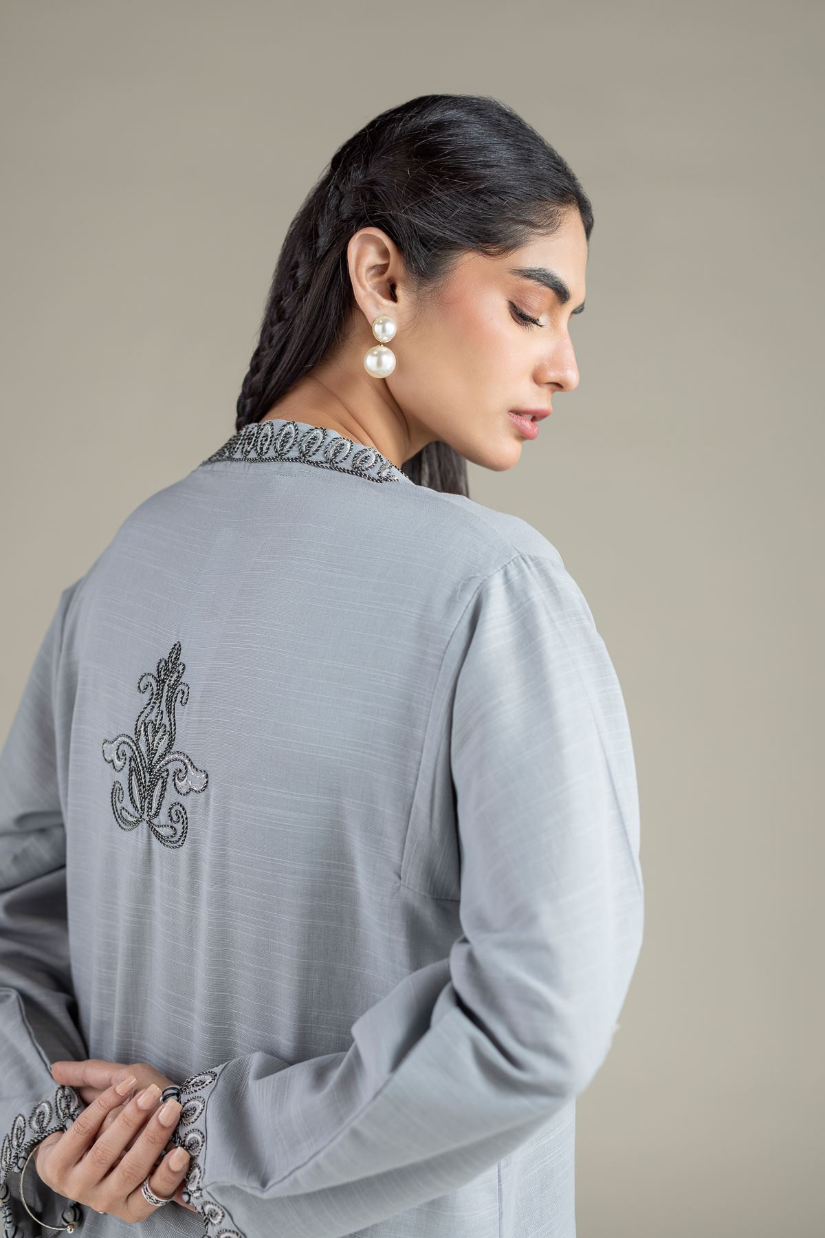 Embroidered Khaddar Kurta - 25-10-12E1-04TA-VG