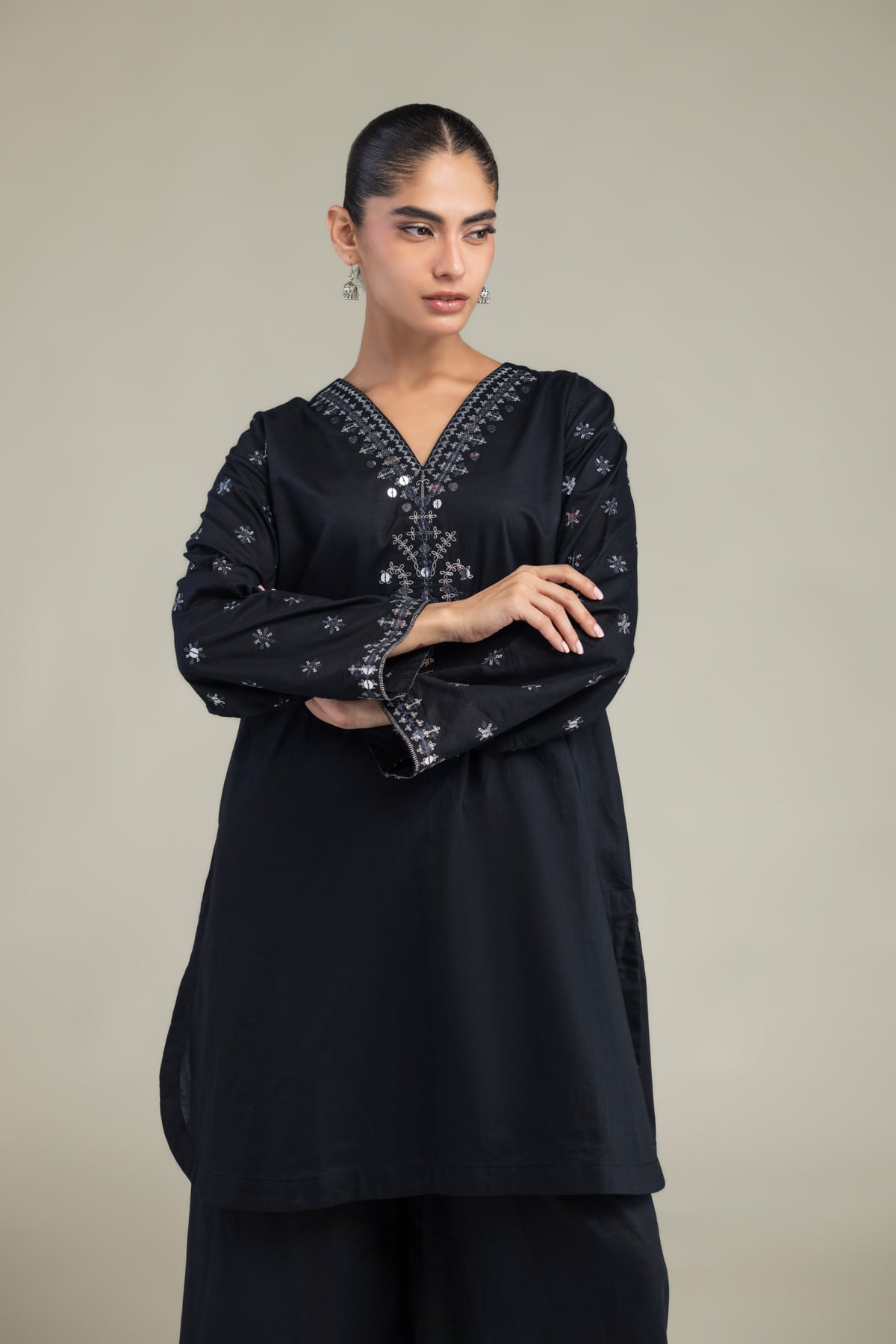 Embroidered Cambric Black V-neck Kurta - 1-26-102-A-F-VG