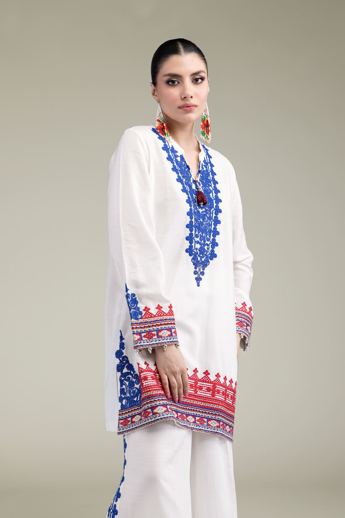 Embroidered Raw Silk White V-Neck Kurta - T-A11-26-108FE2-VG