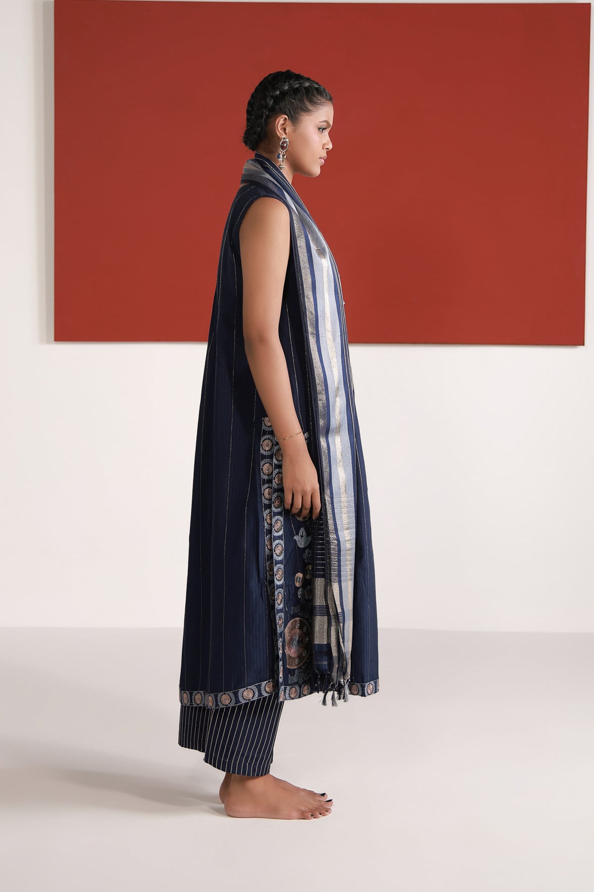 Yarn Dyed Handwoven Dupatta - 2-26-202-A-D-VG