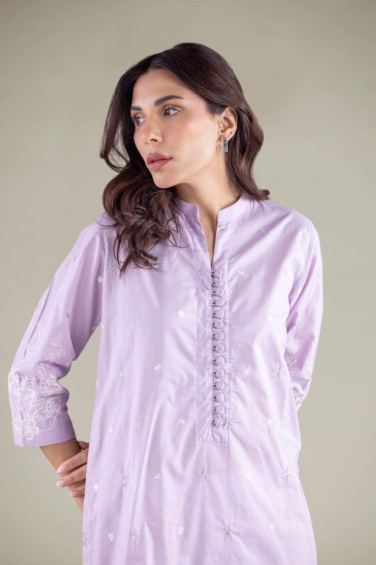 Embroidered Cambric Kurta - 1-26-113-A-G-VG