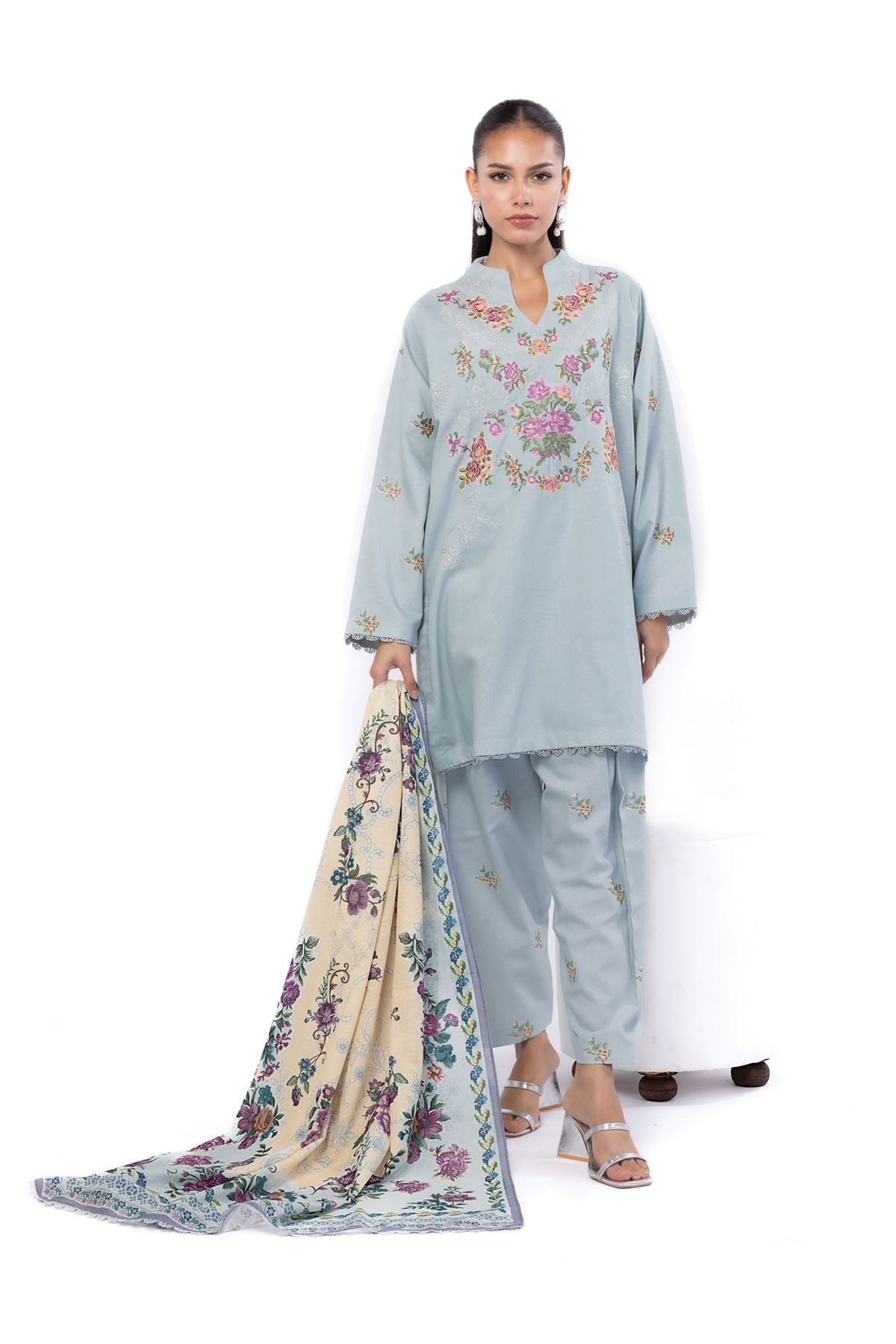 Embroidered Karandi Fabrics 3 Piece - MT23A-VG