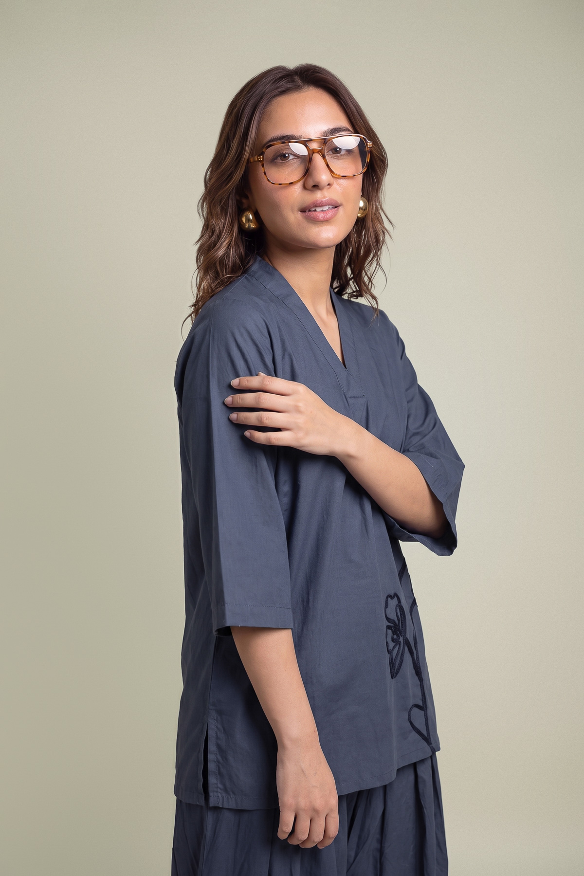 Dyed Poplin Navy V-Neck Kurta - 8-26-303-A-C1-VG