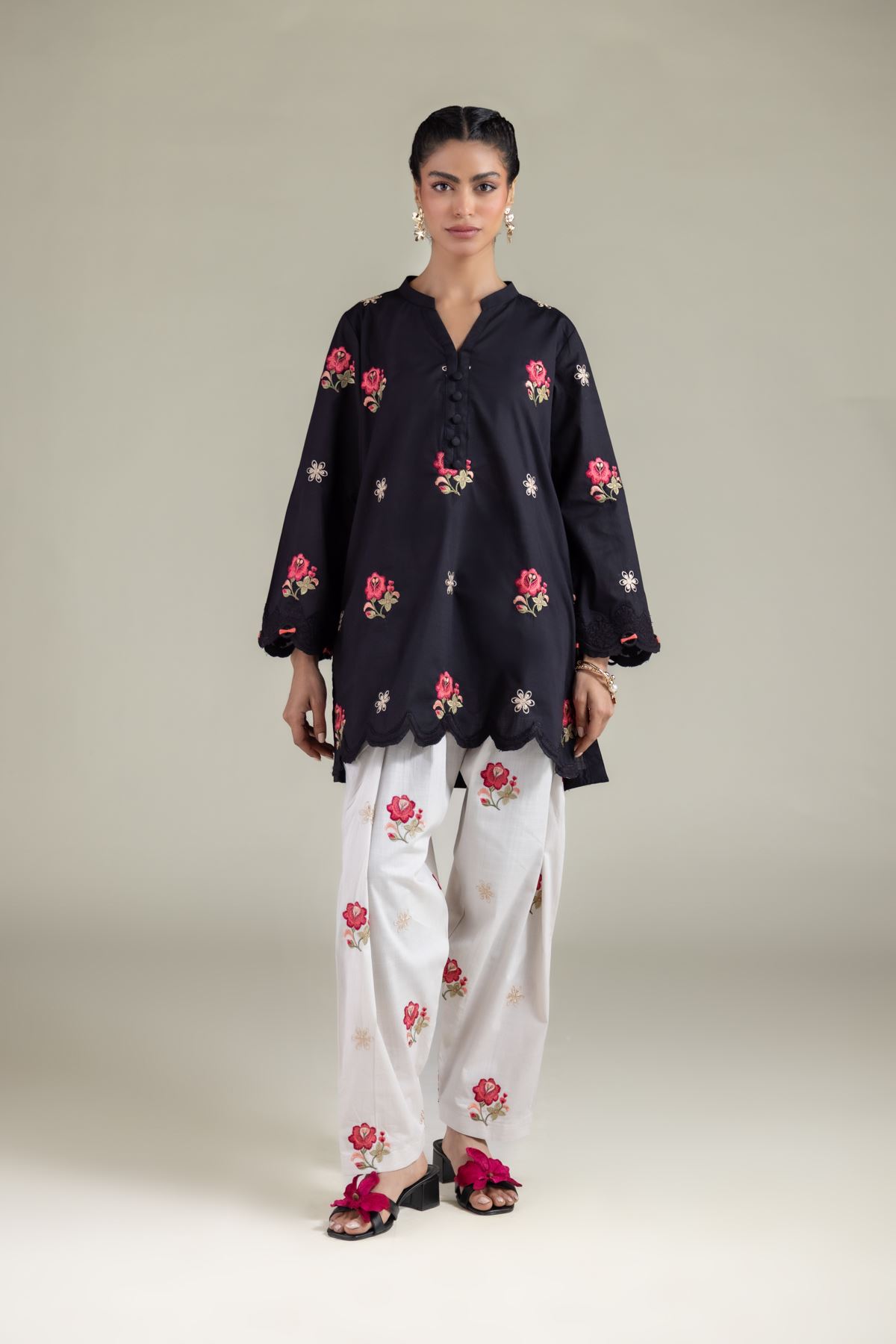 Embroidered Textured Cotton Floral V-Neck Kurta - 25-00-X2-08TB-VG