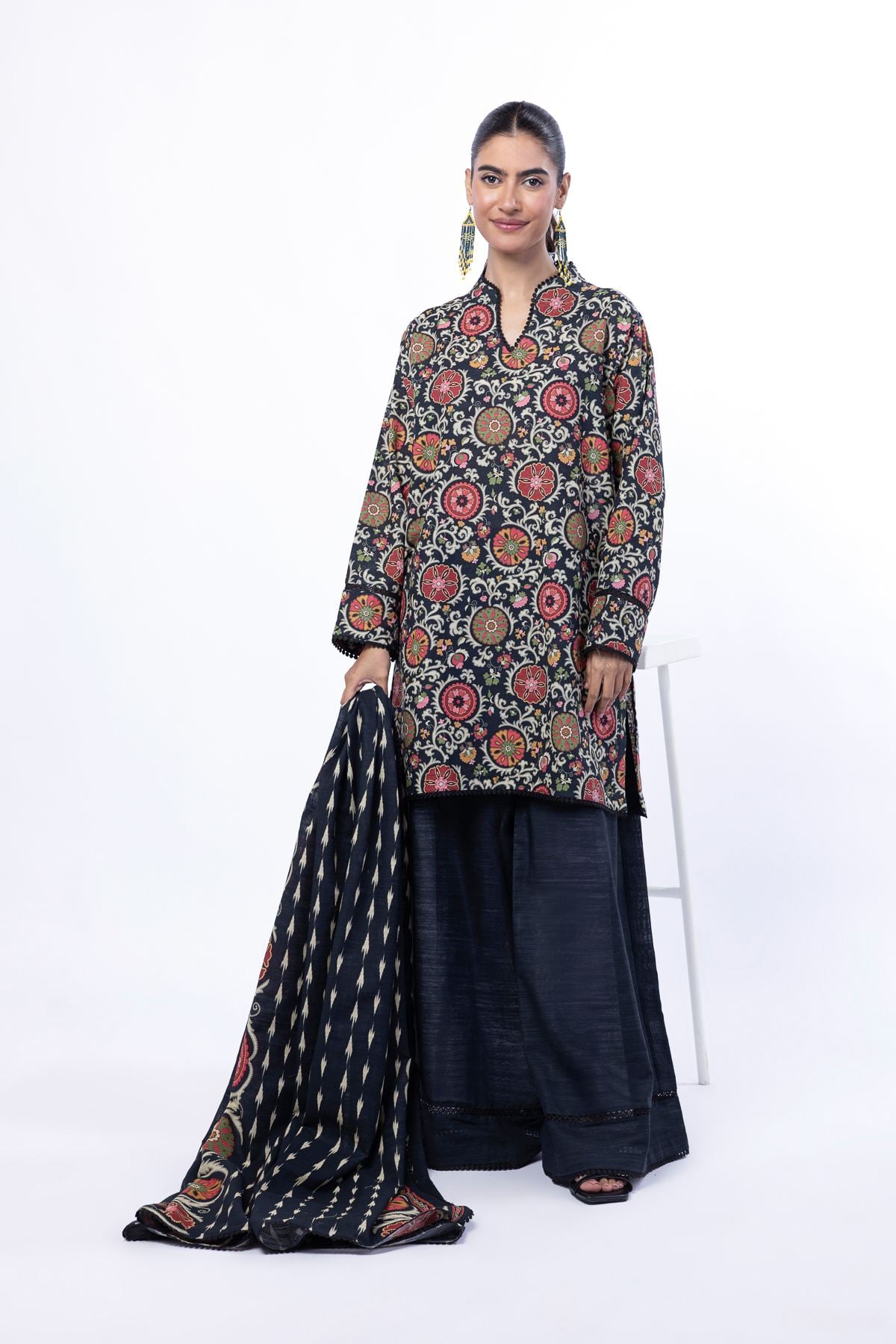 Printed Light Khaddar Tailored 3 Piece - MT23AST-VG
