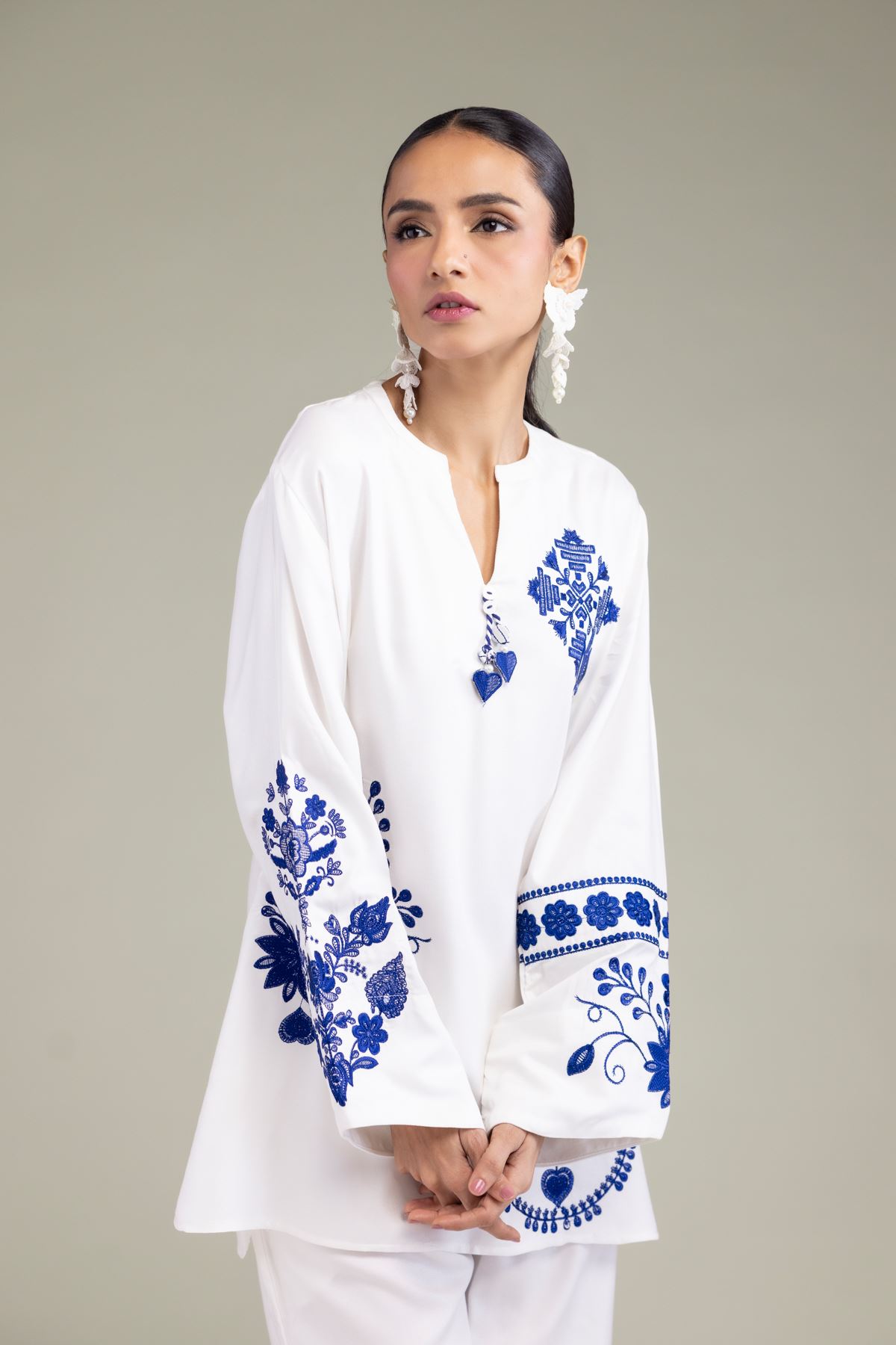 Embroidered Viscose Crepe Floral White Tunic - 6-26-202-A-G1-VG