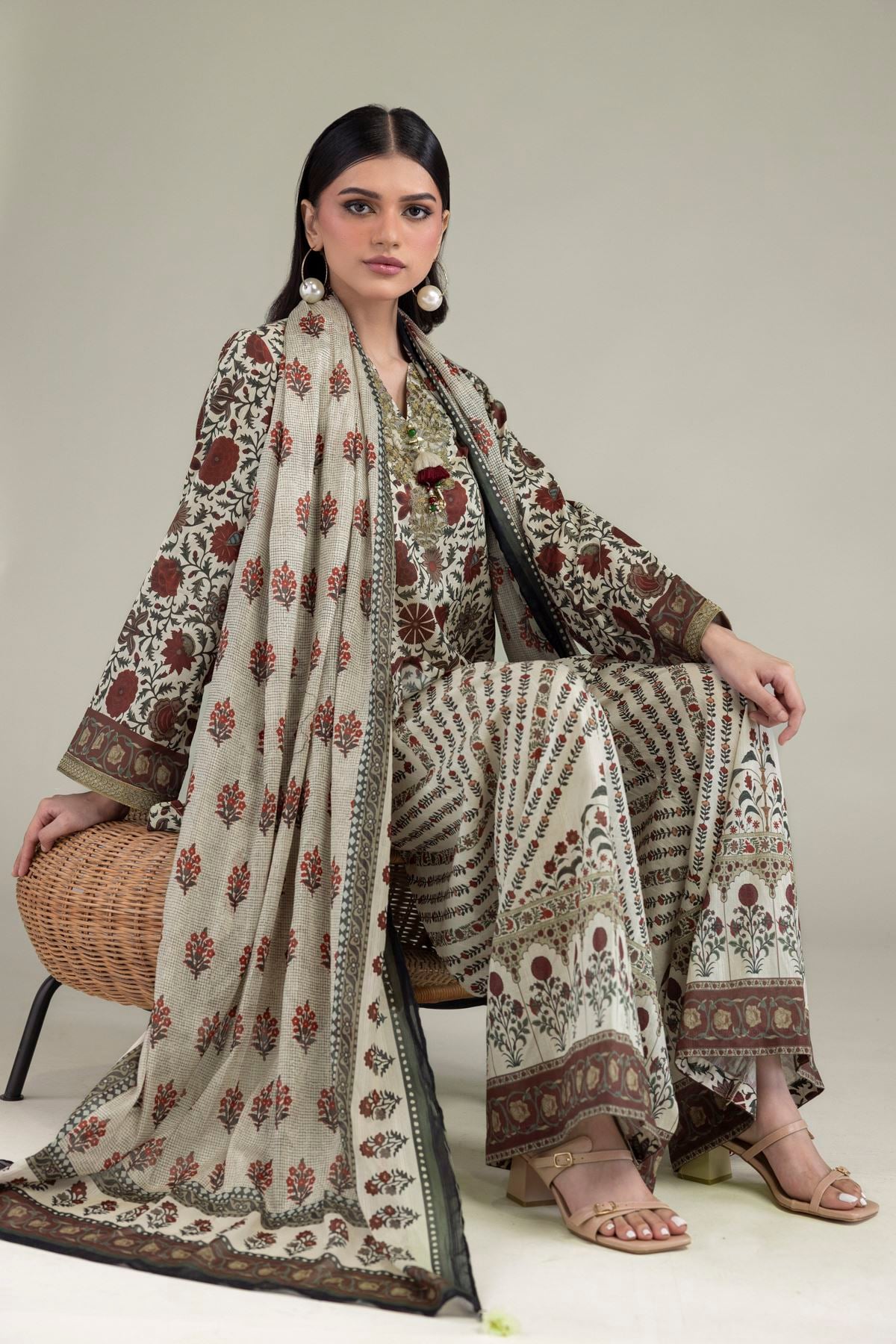 Embroidered Textured Lawn Tailored 3-Piece Lawn - B1-2-26-106-A-C-VG