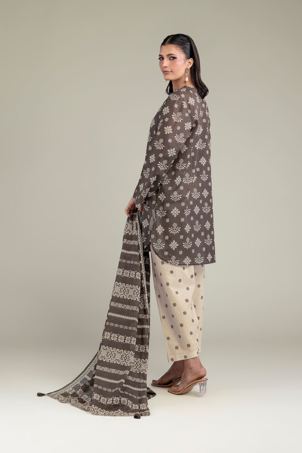 Printed Lawn 3-Piece Tailored Lawn - T-A11-26-202FJ2-VG