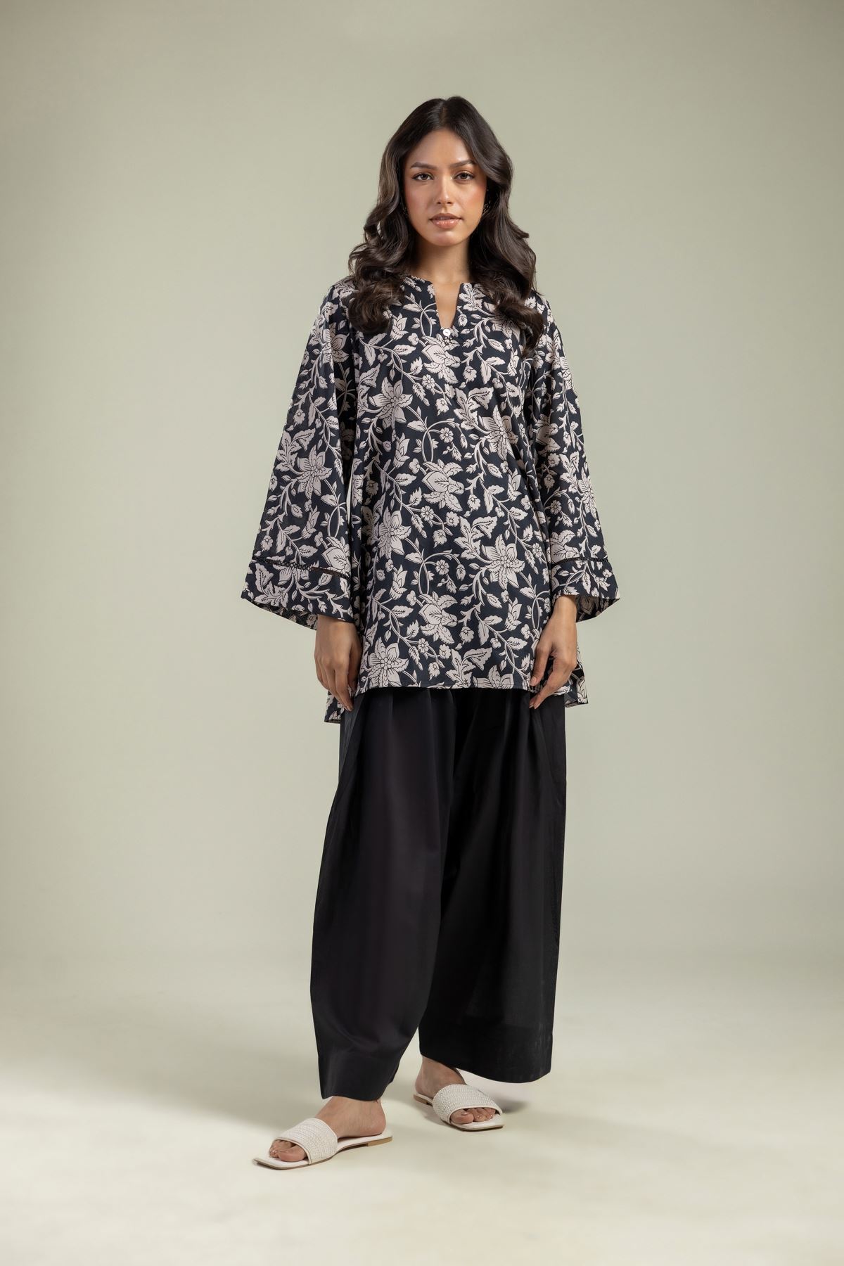 Printed Cambric Black Cambric Kurta - 26-01-2E1-07TA-VG