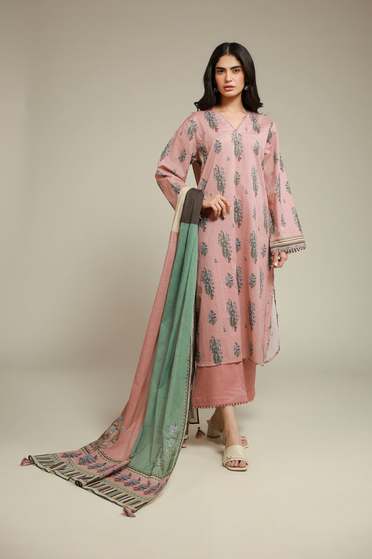 Printed Cambric Floral 3-Piece Tailored - T-A33-26-112FC1-VG