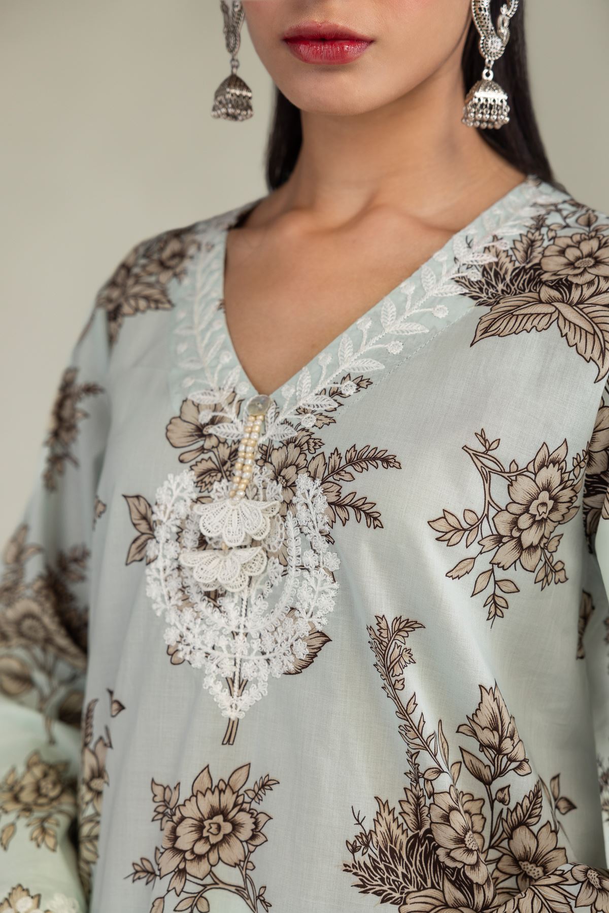 Embroidered Cambric Short Floral Kurta - 12-26-301-A-E1-VG