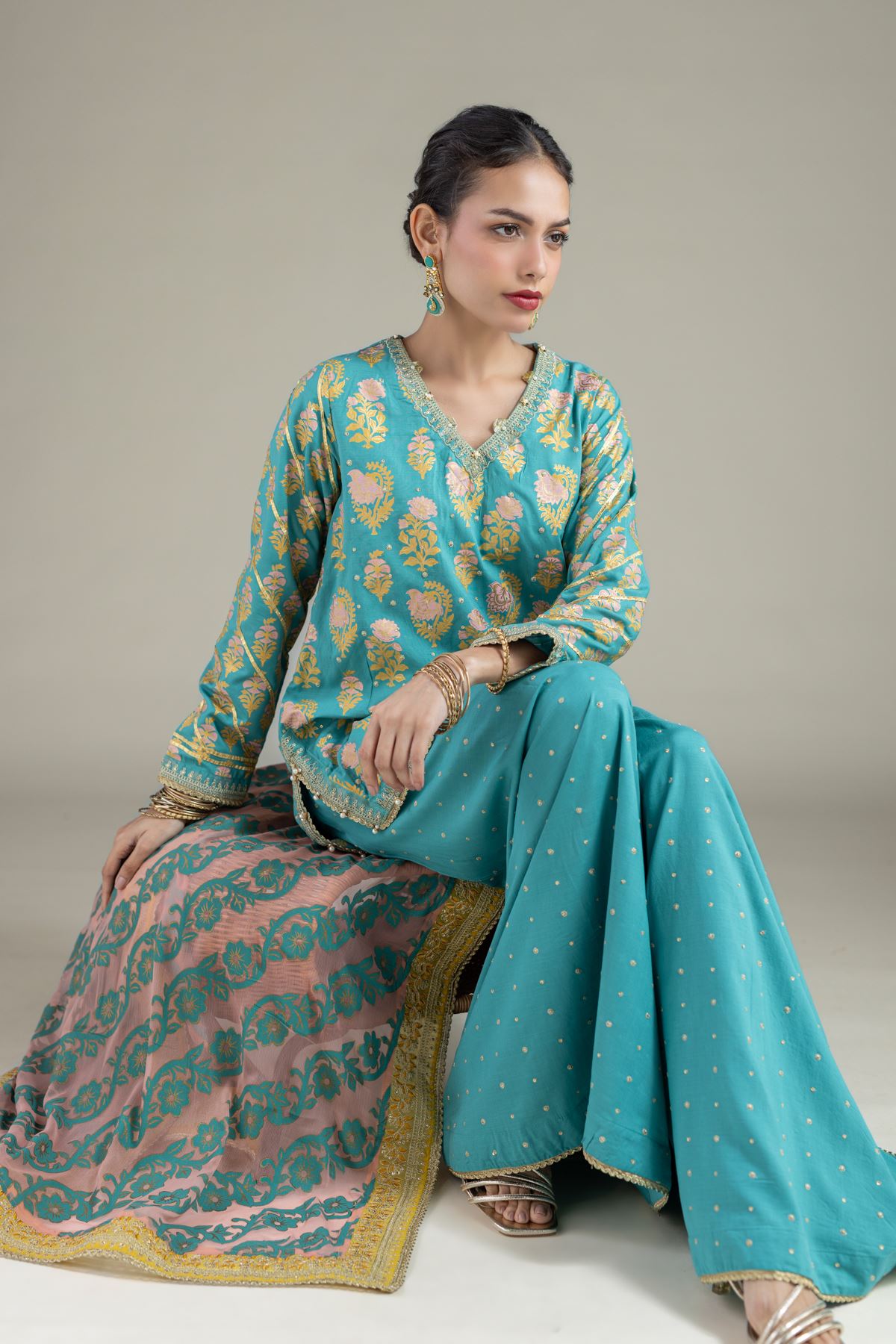 Embroidered Raw Silk Kurta - 25-09-11E3-07TA-VG