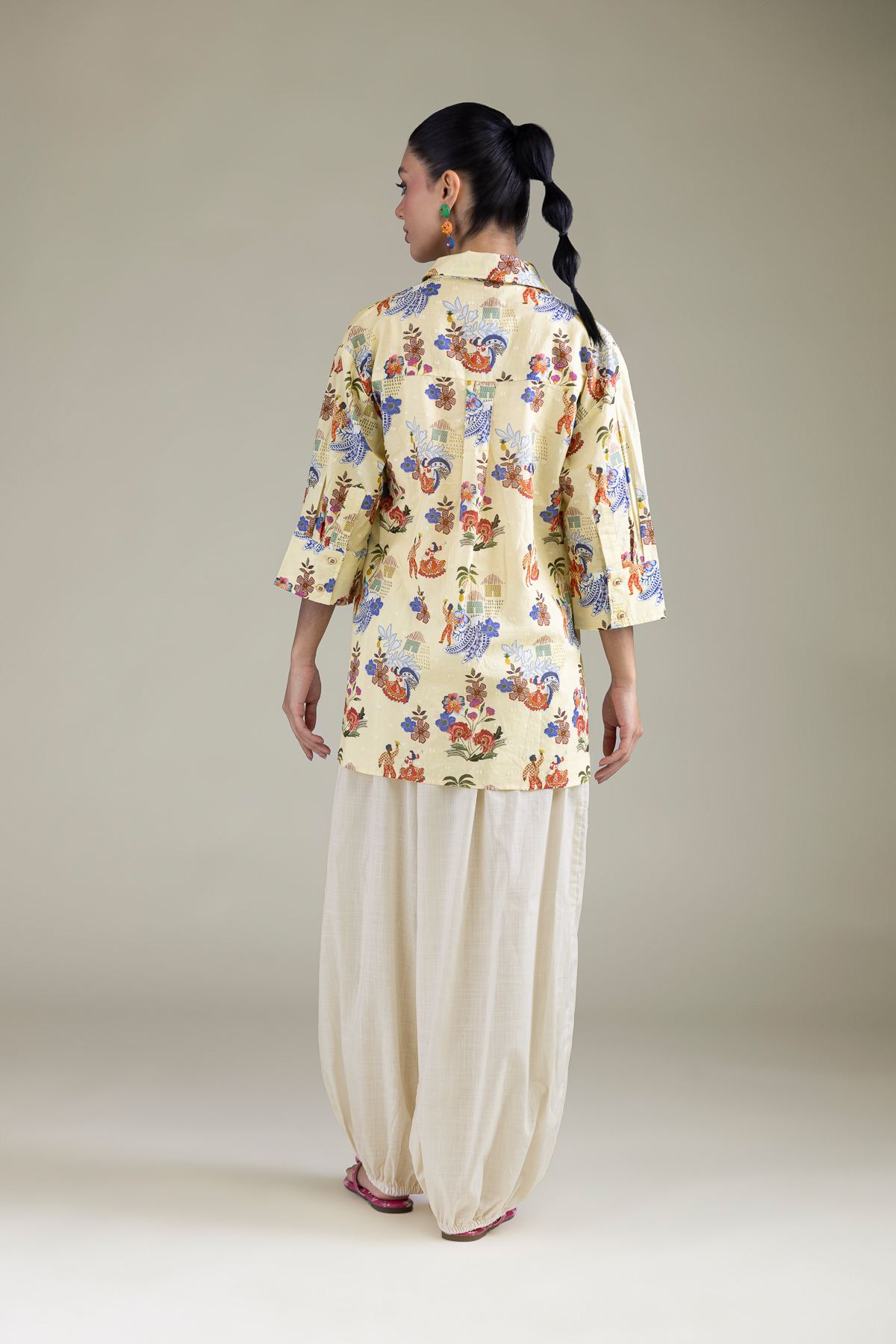 Embroidered Cambric Floral Cambric Shirt - 1-26-211-A-A2-VG