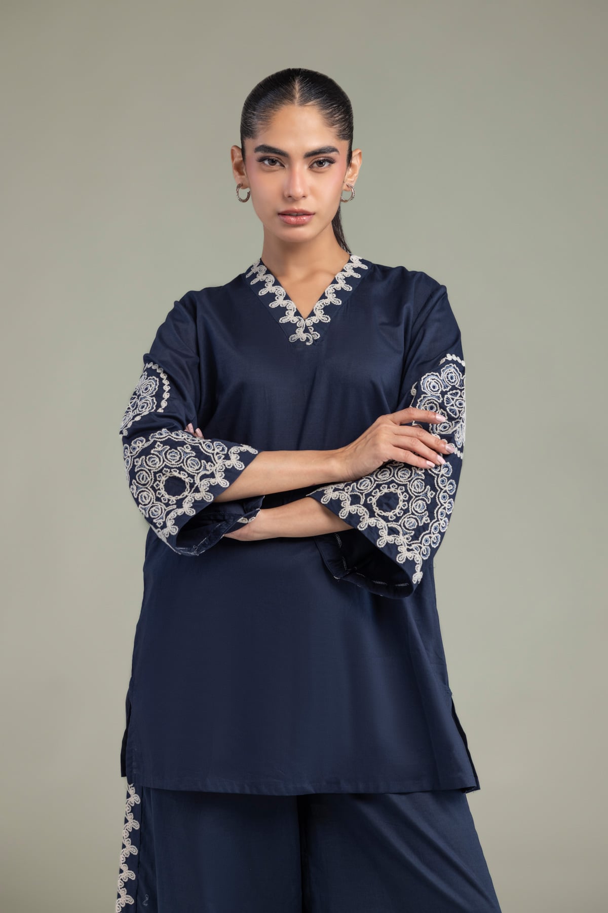 Embroidered Cambric V-Neck Navy Kurta - 1-26-102-A-F-VG