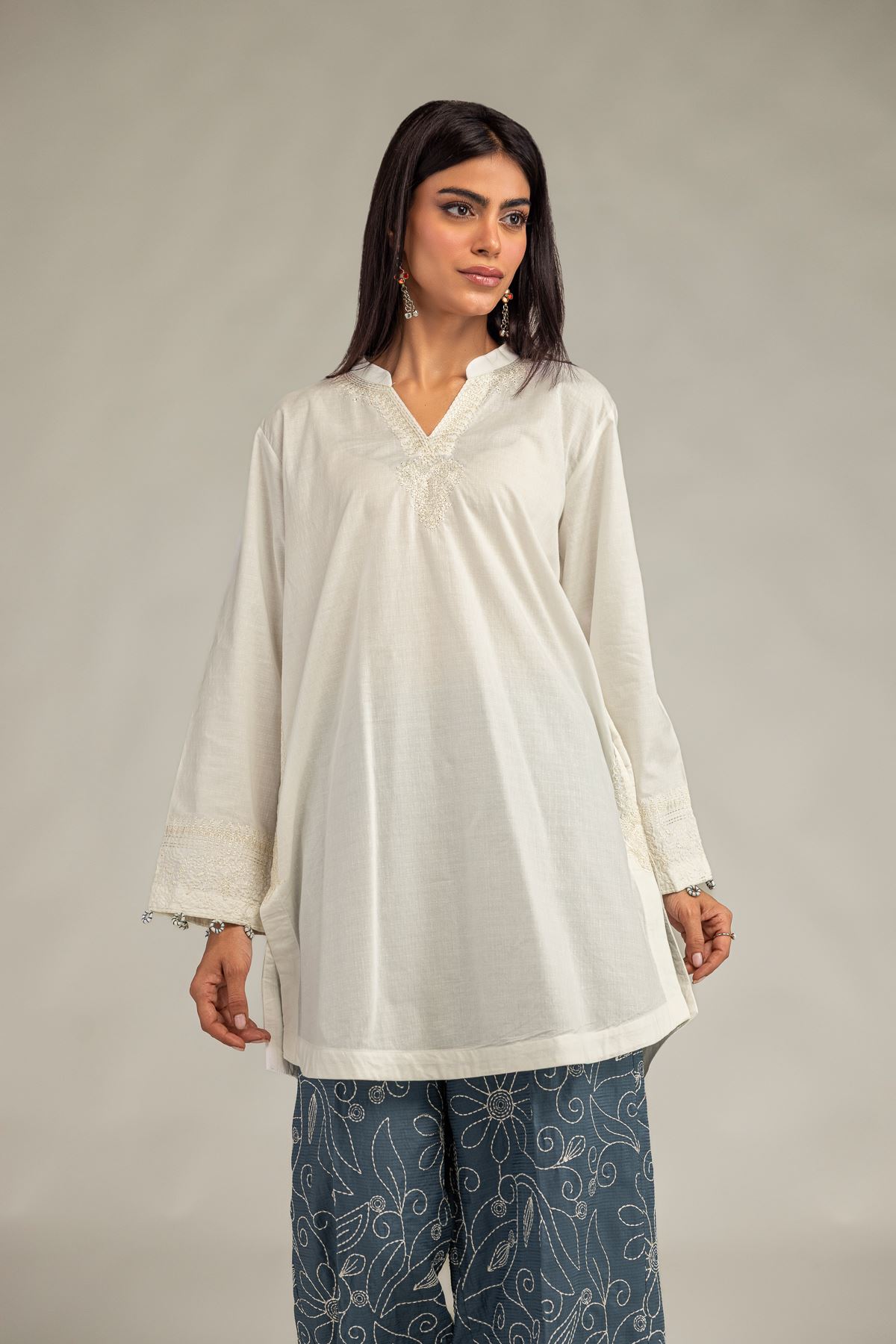 Embroidered Cotton Dobby V-Neck Solid Kurta - 1-26-250-B-H1-VG
