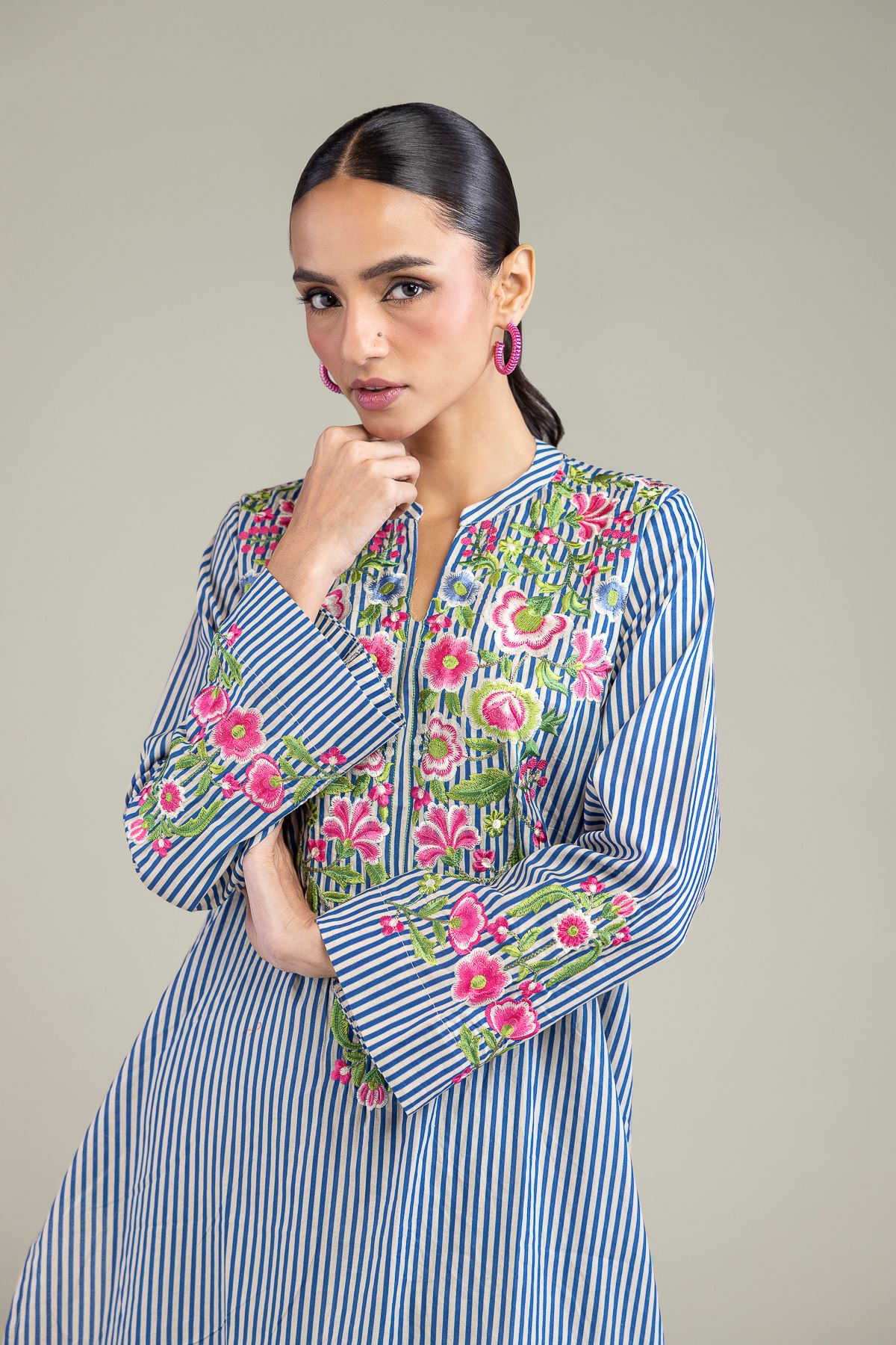 Embroidered Cambric Blue Floral Kurta - T-A11-26-113FG1-VG