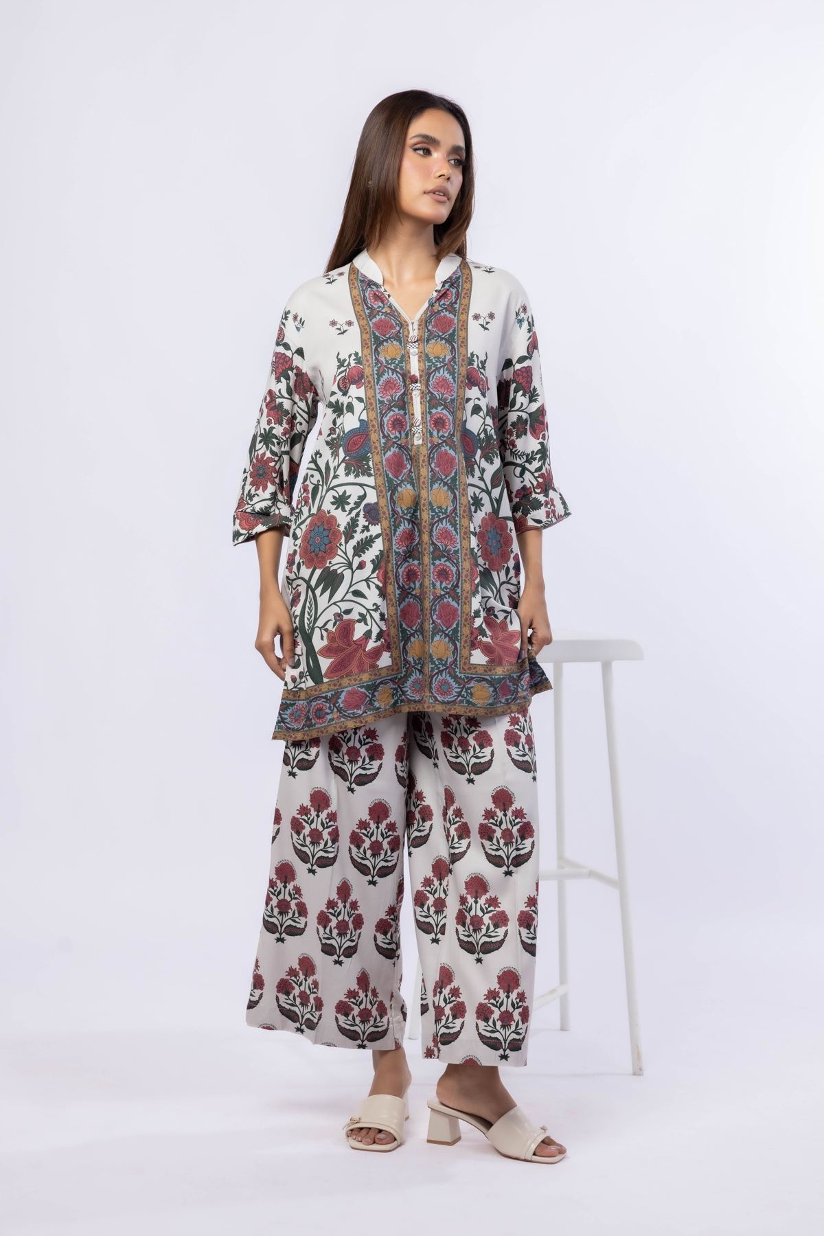 Printed Viscose Crepe Pants - 25-07-7E9-04BB-VG
