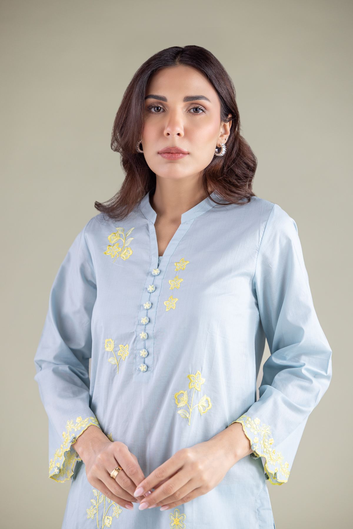 Embroidered Cambric Kurta - 25-10-12E11-07TA-VG