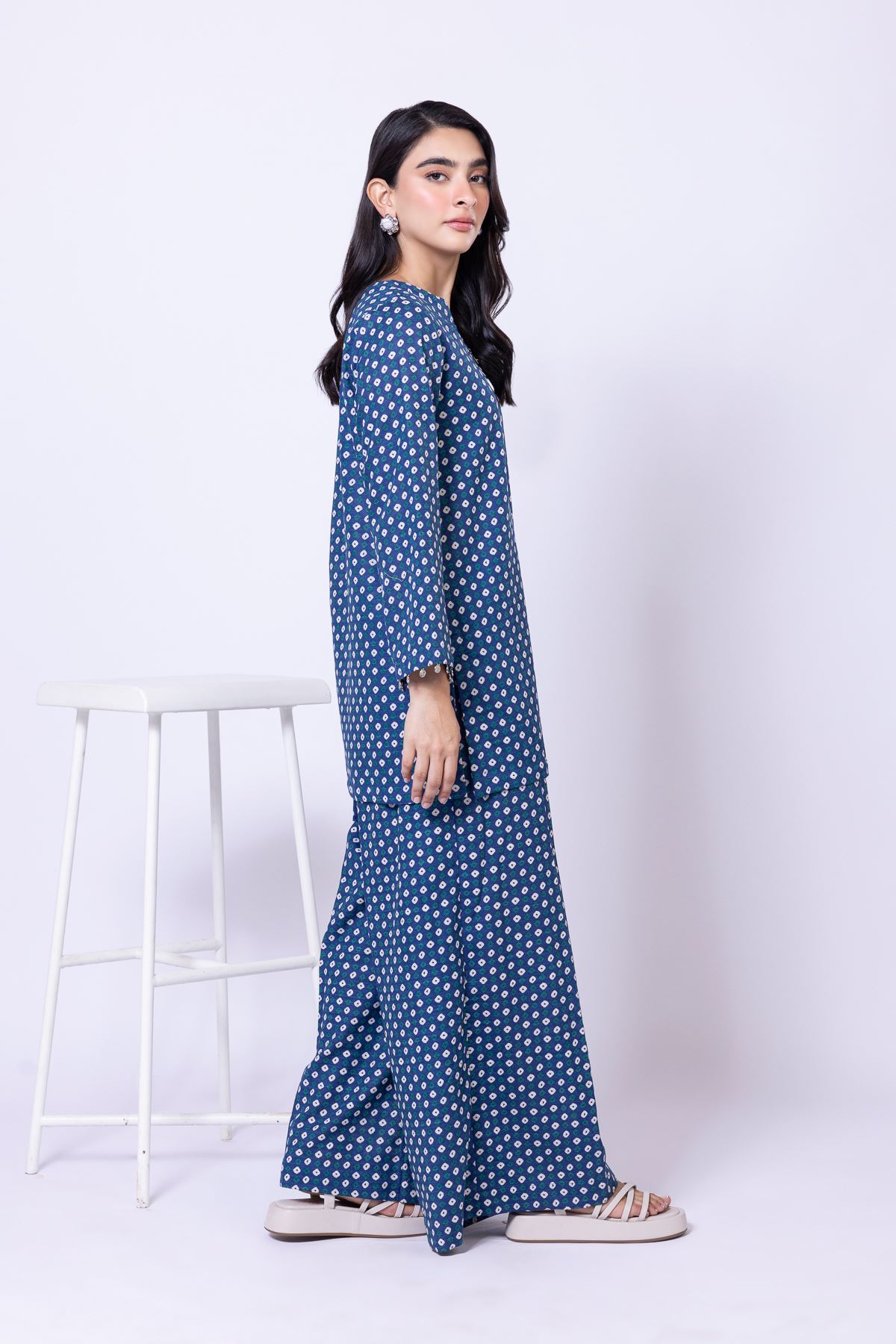 Printed Khaddar Relaxed Geometric Pants - 25-10-12E10-08TA-VG