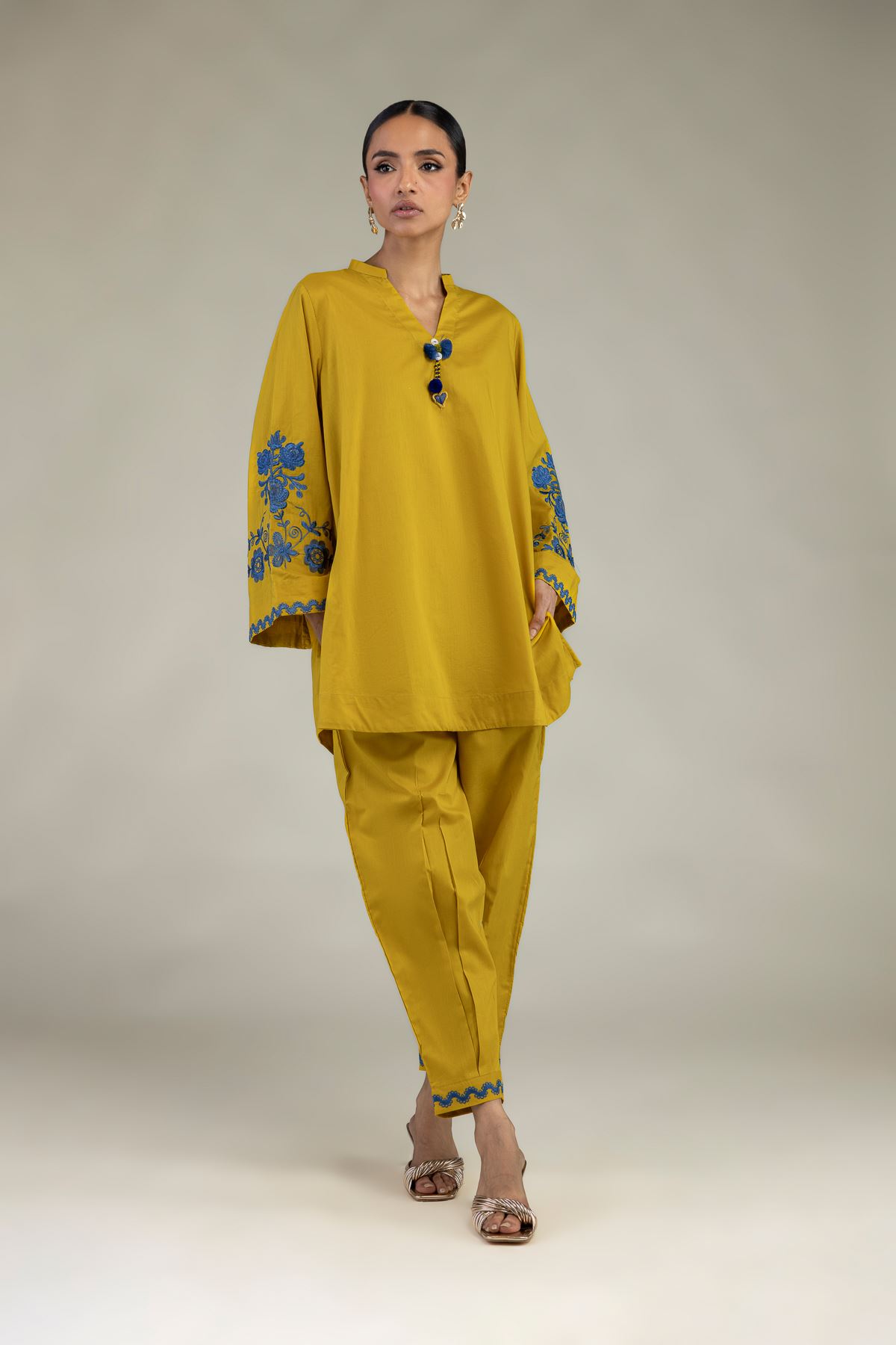 Embroidered Cambric Floral Cambric Kurta - 1-26-226-A-B1-VG