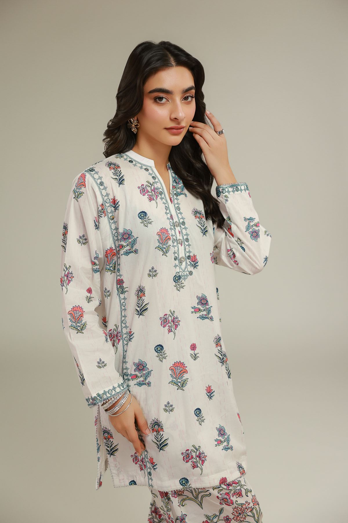 Embroidered Cotton Viscose Short Floral Kurta - T-A22-26-103FA1-VG