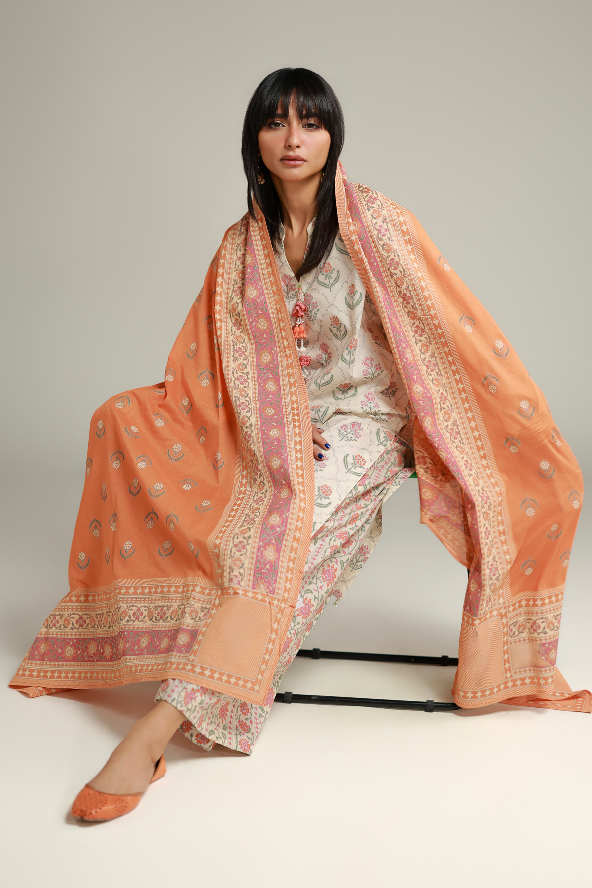 Printed Lawn Floral Lawn Dupatta - 26-02-1E13-07TA-VG