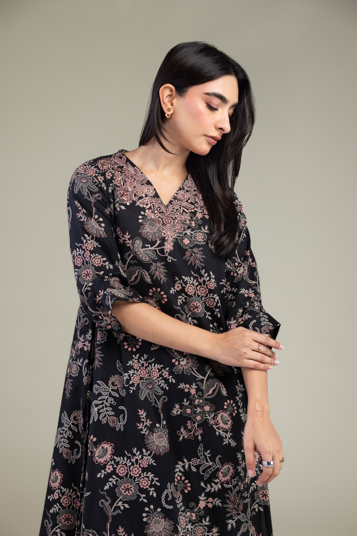 Embroidered Cambric Black Cambric Kurta - 2-26-308-A-G1-VG