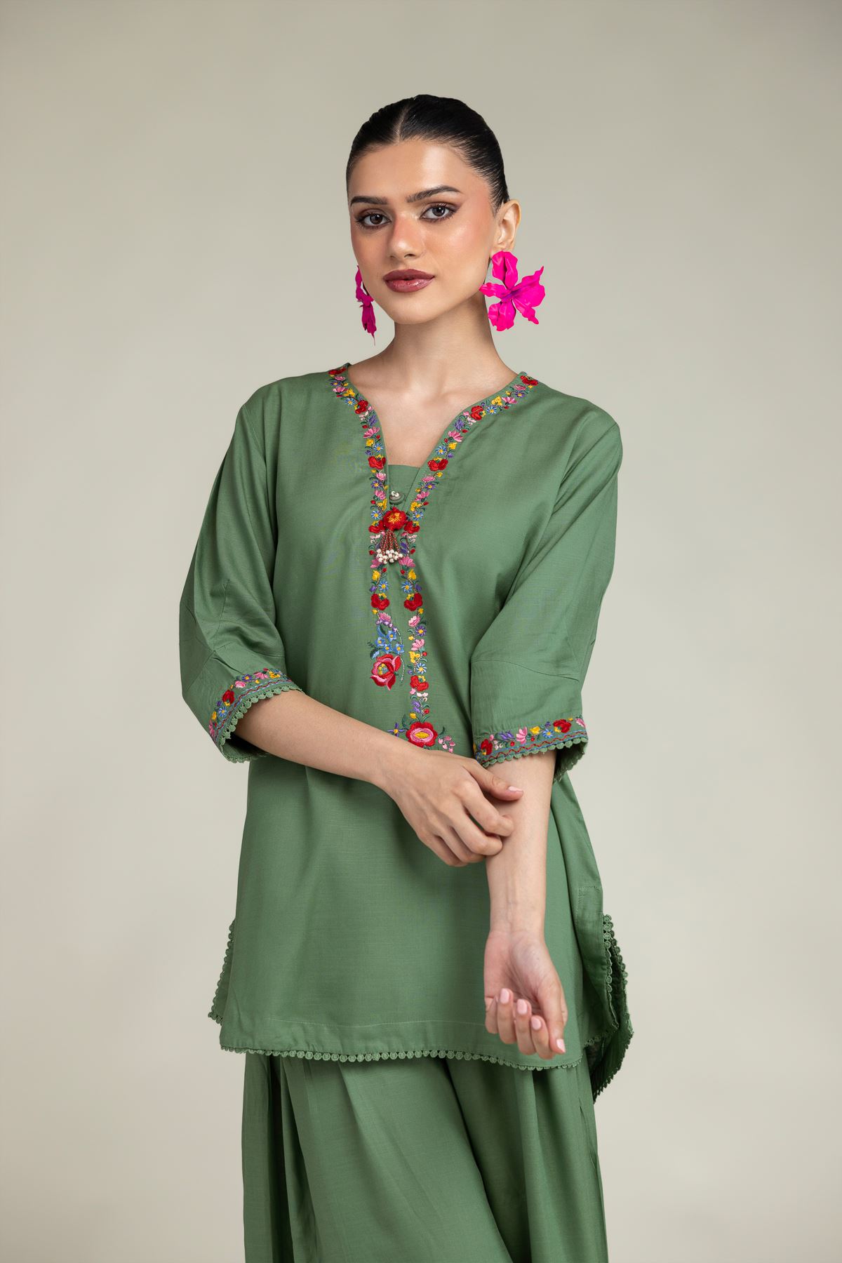 Embroidered Raw Silk Green Floral Kurta - T-A11-26-118FI2-VG