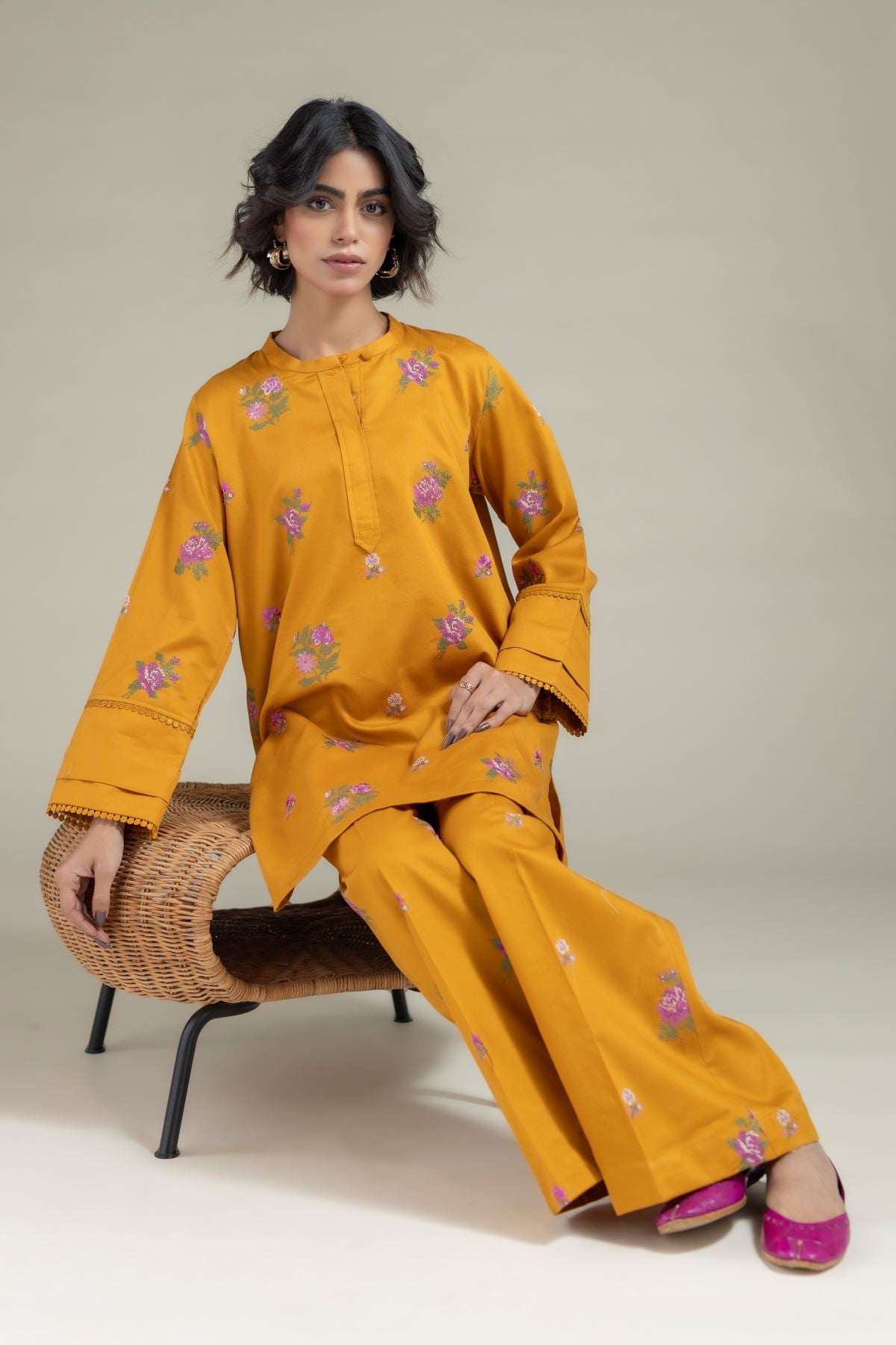 Embroidered Textured Cotton Kurta - 25-10-12E1-04TA-VG
